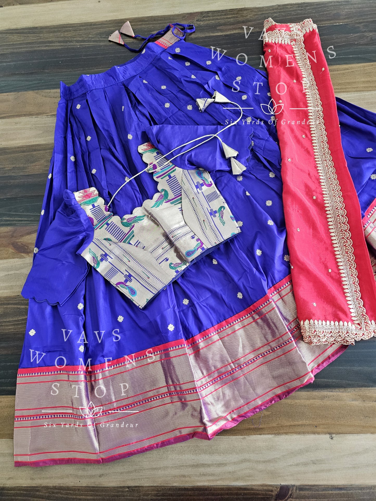 Semi Benarasi Paithani Lehenga / Langa Voni Set