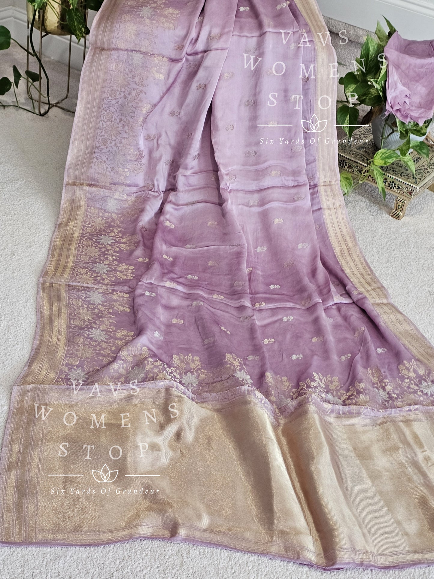 Mashru Satin Benarasi Silk Saree - Blouse