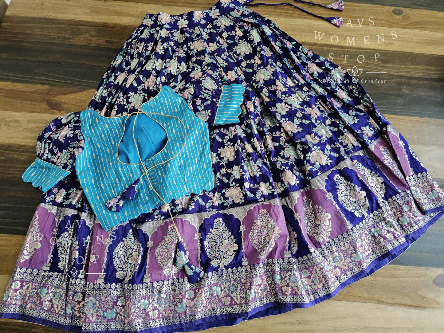 Munga Benarasi Lehenga/ Croptop Blouse Set