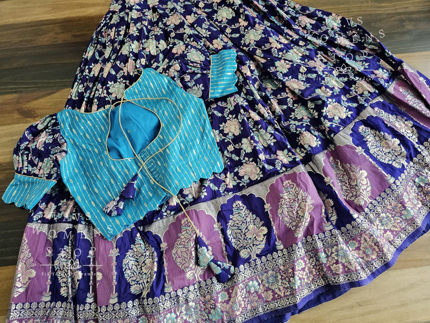 Munga Benarasi Lehenga/ Croptop Blouse Set