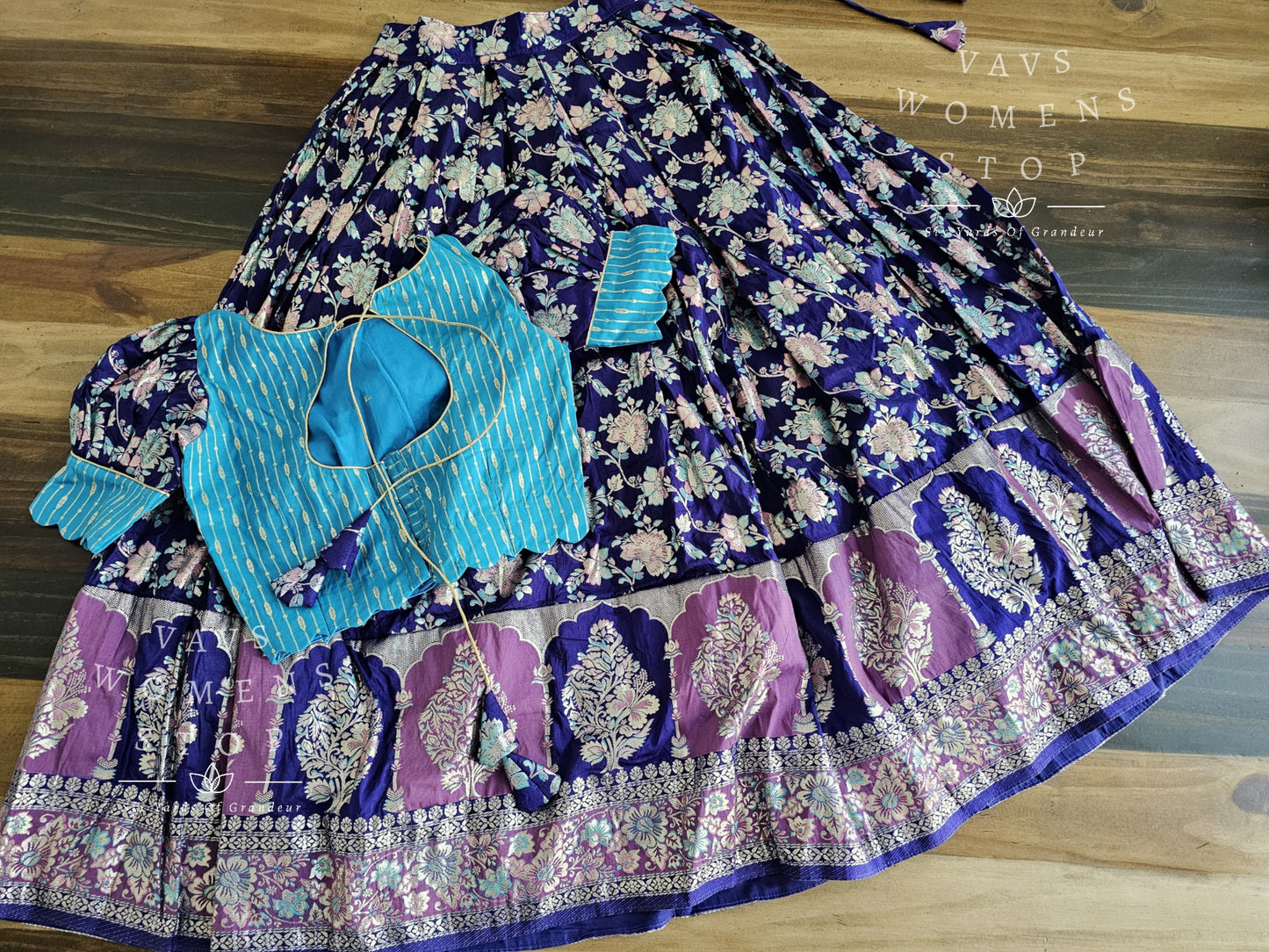 Munga Benarasi Lehenga/ Croptop Blouse Set