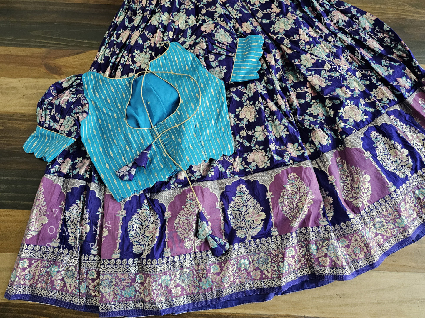 Munga Benarasi Lehenga/ Croptop Blouse Set