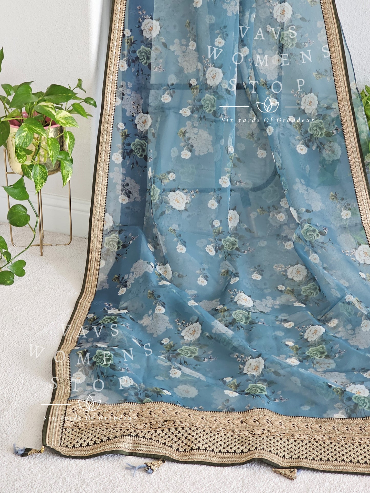 Sabyasachi Inspired Pure Organza Designer Floral Prints Saree - Blouse