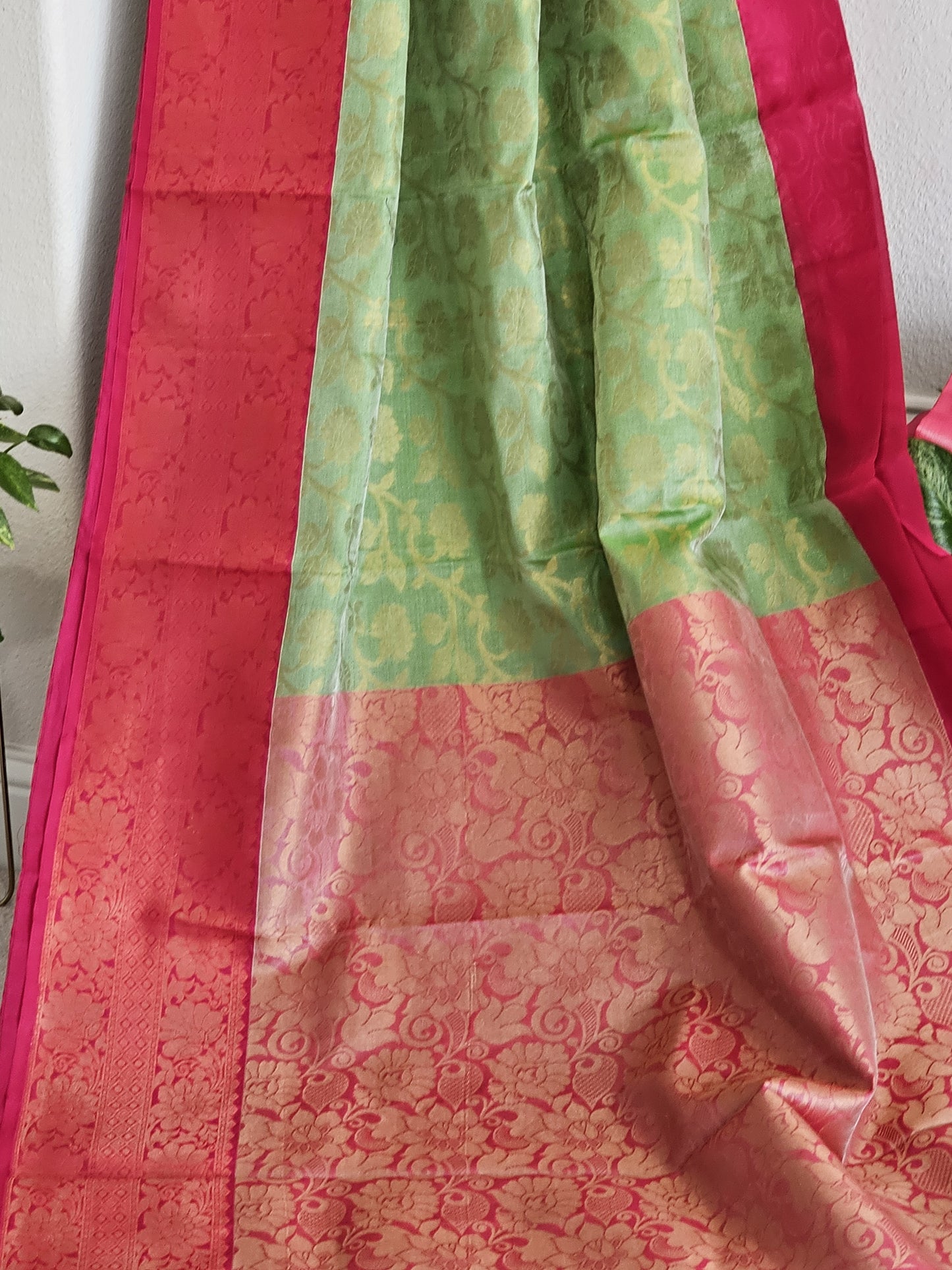 Chanderi Kuppadam Tissue Saree - Benarasi Blouse