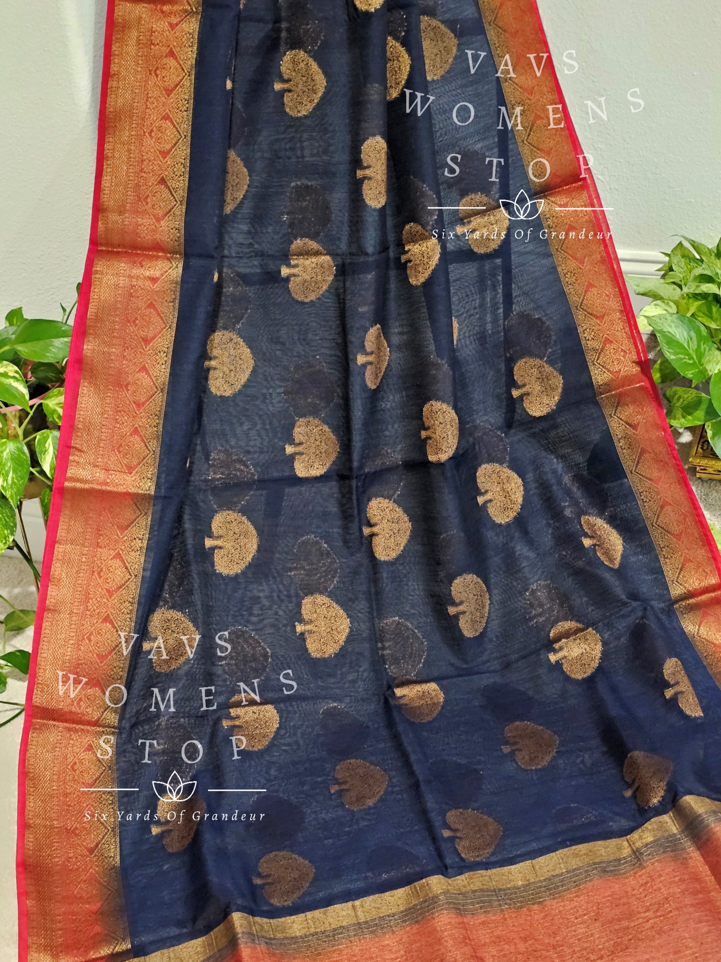 Traditional Style Jute Linen Saree - Blouse