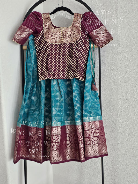 Chiniya Benarasi Lehenga - Blouse