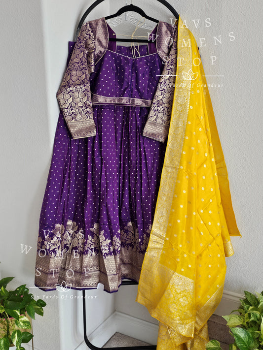 Full Sleeves Patterned Benarasi Silk Lehenga Set