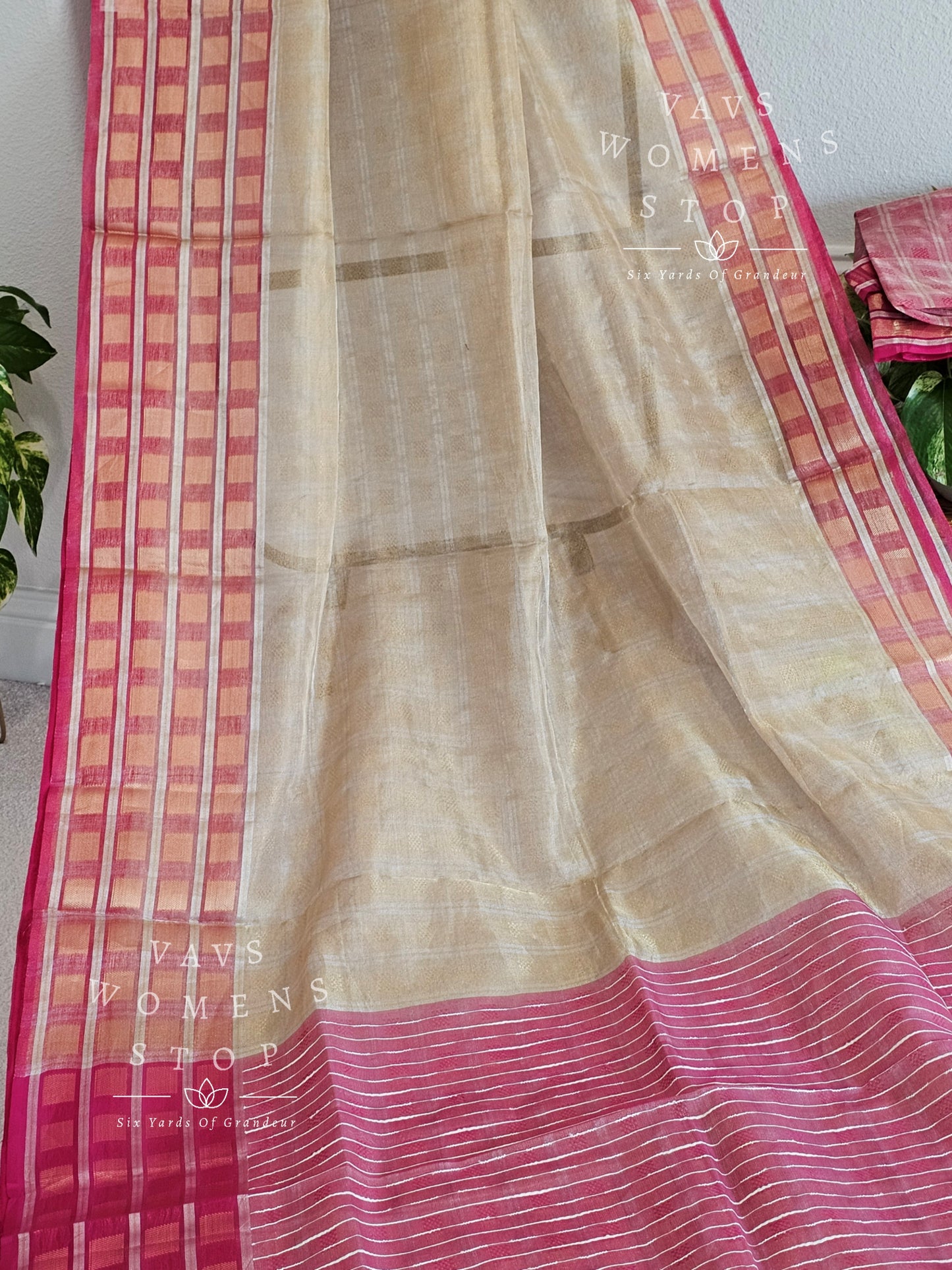 Pure Tussar Tissue  Saree - Benarasi Blouse