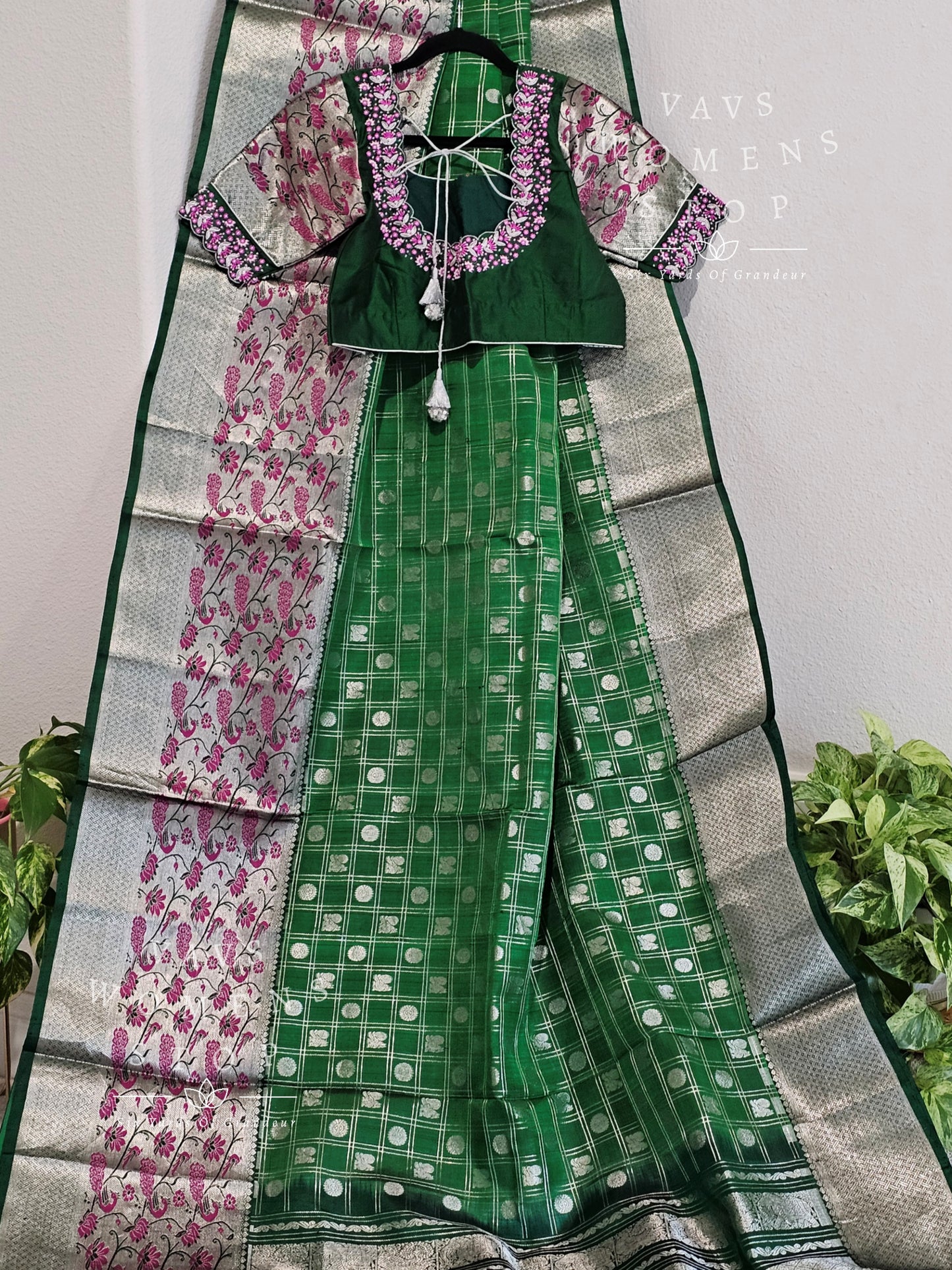 Pure Venkatagiri Pattu Paithani Border Saree - Maggam Blouse