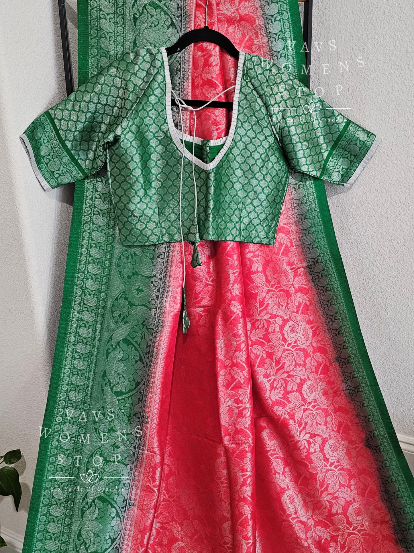 Benarasi Kubera Silk Saree - Blouse