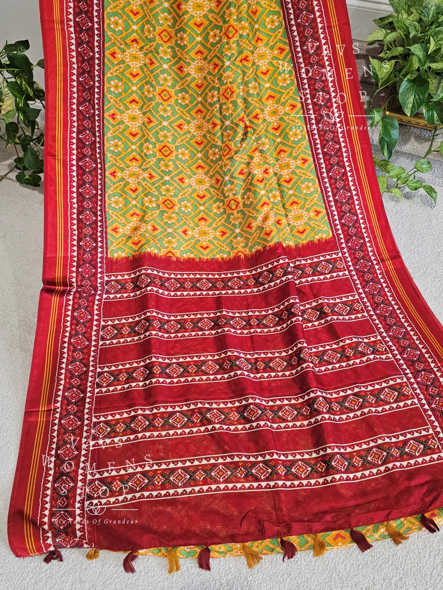 Patola Prints Jute Linen Saree with Benarasi Foil Prints Blouse