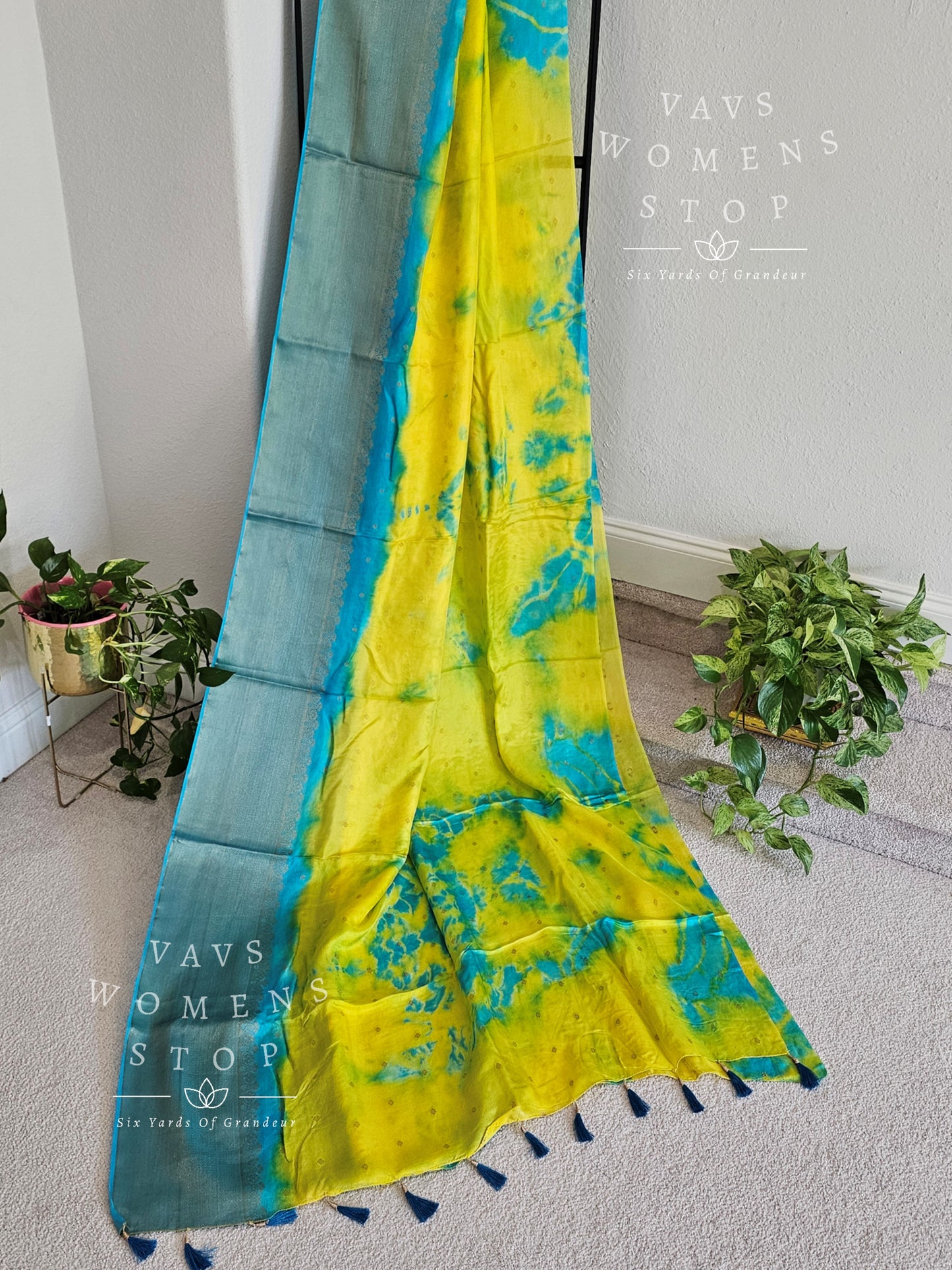 Shibori Print Jute Silk Saree - Chinon Chiffon Sequins Work Blouse