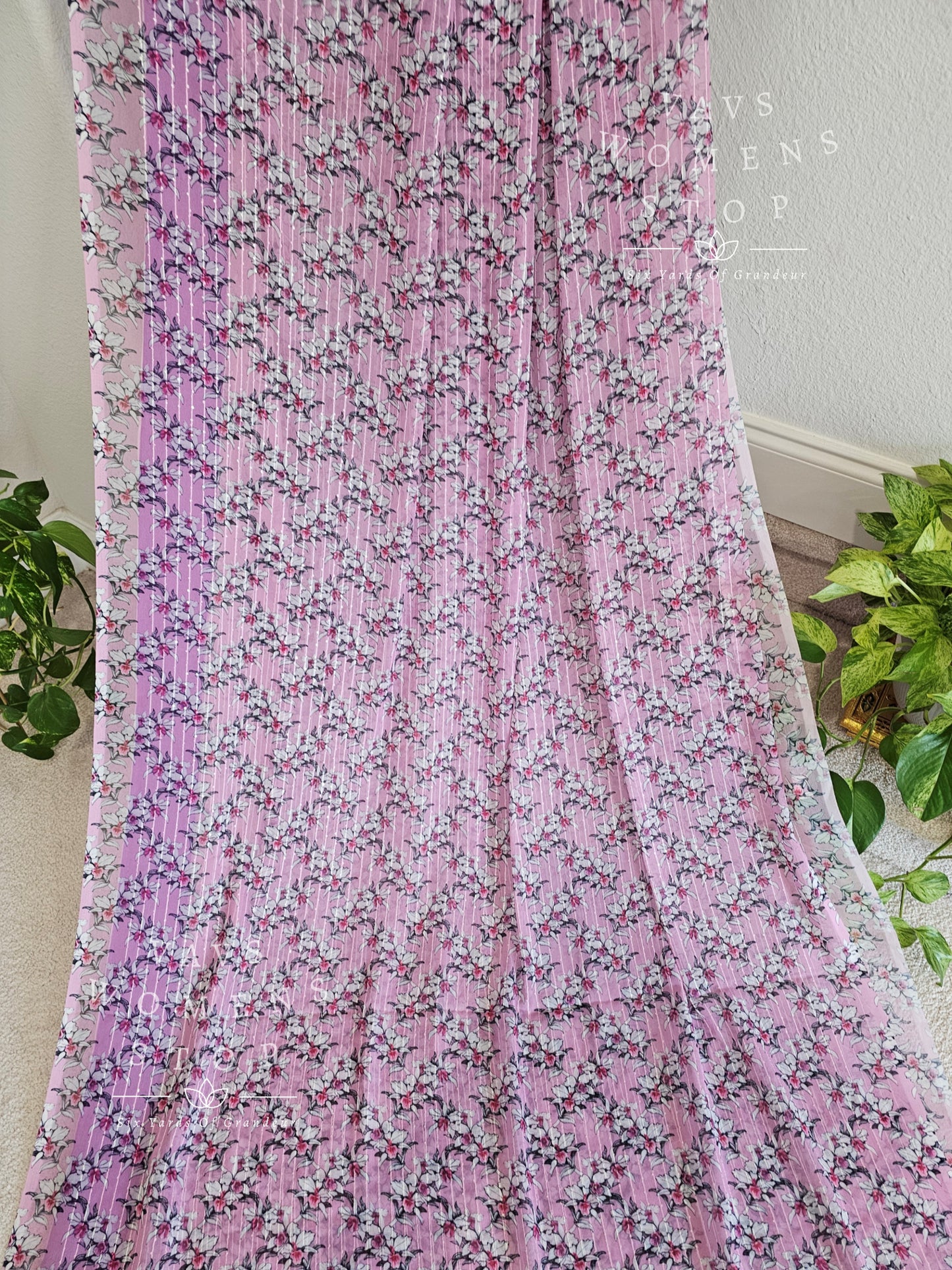 Viscose Georgette Floral Prints Sequins Saree - Blouse