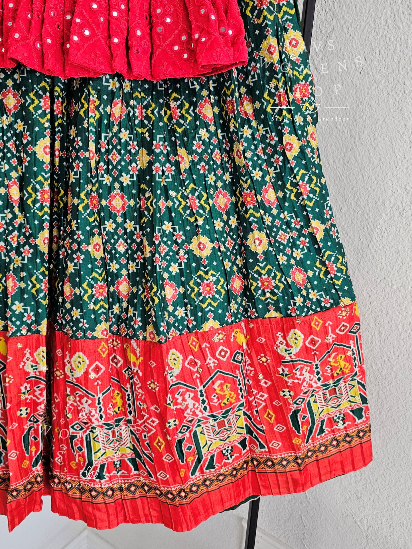 Crushed Benarasi Patola Prints Lehenga/Blouse Set