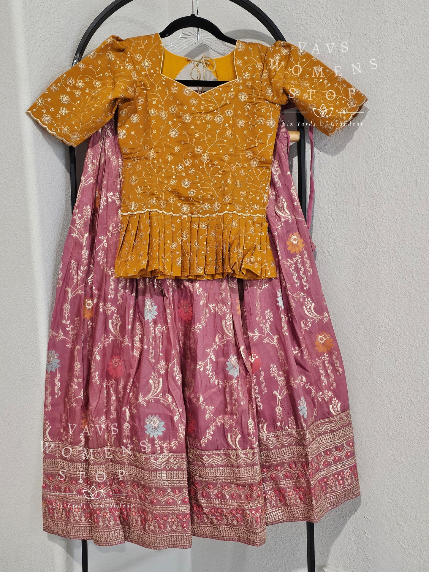 Munga Benarasi Tissue Lehenga Set