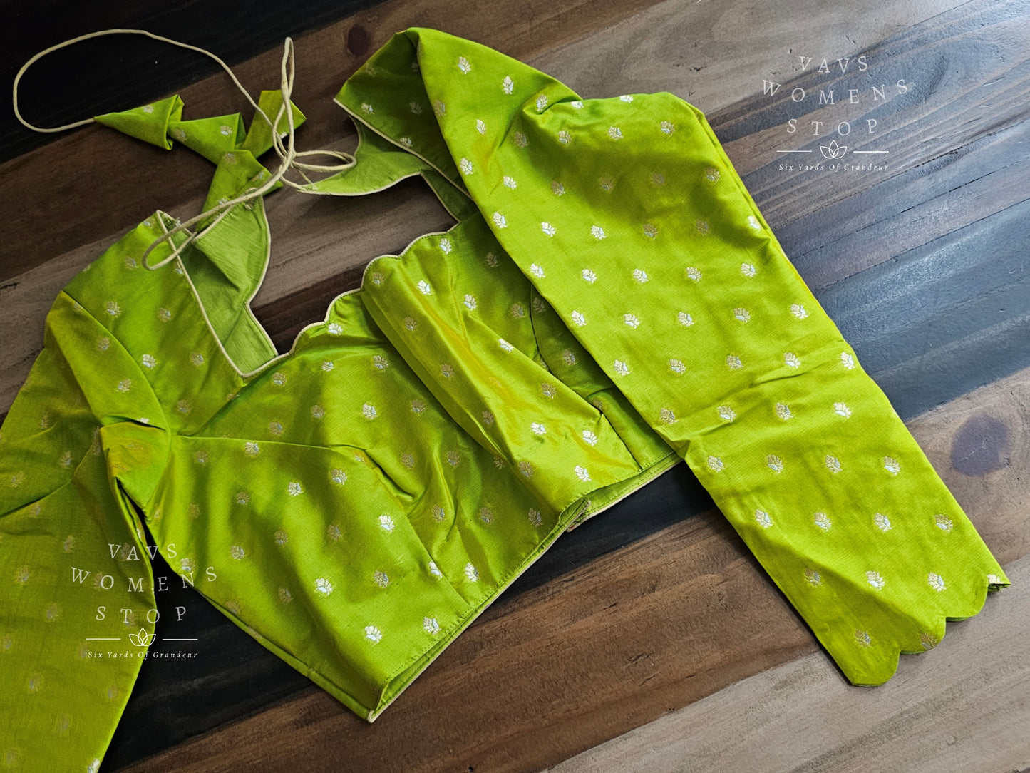 Parrot Green Full Sleeves Benarasi Blouse