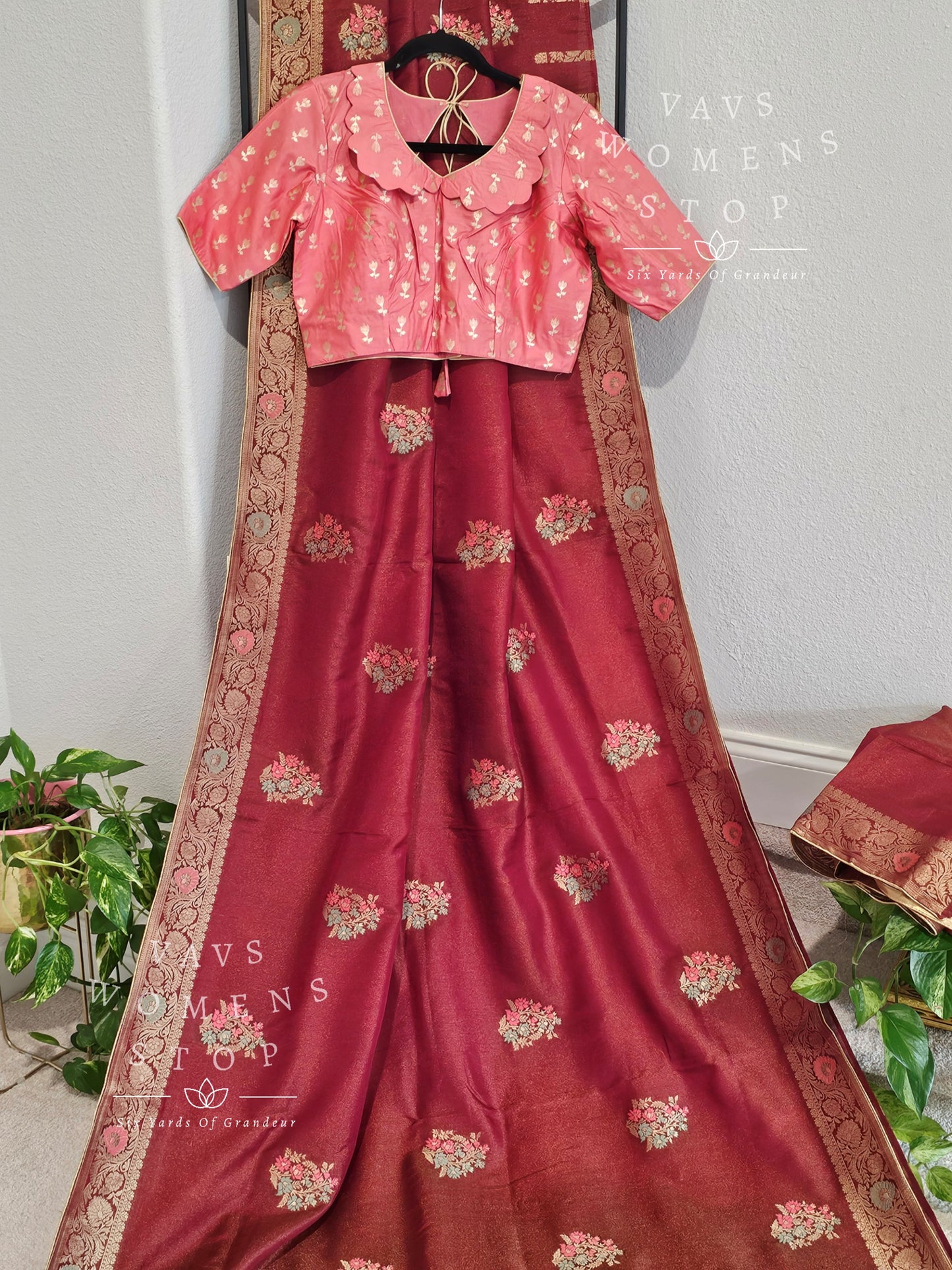 Munga Tissue Benarasi Saree - Benarasi Blouse