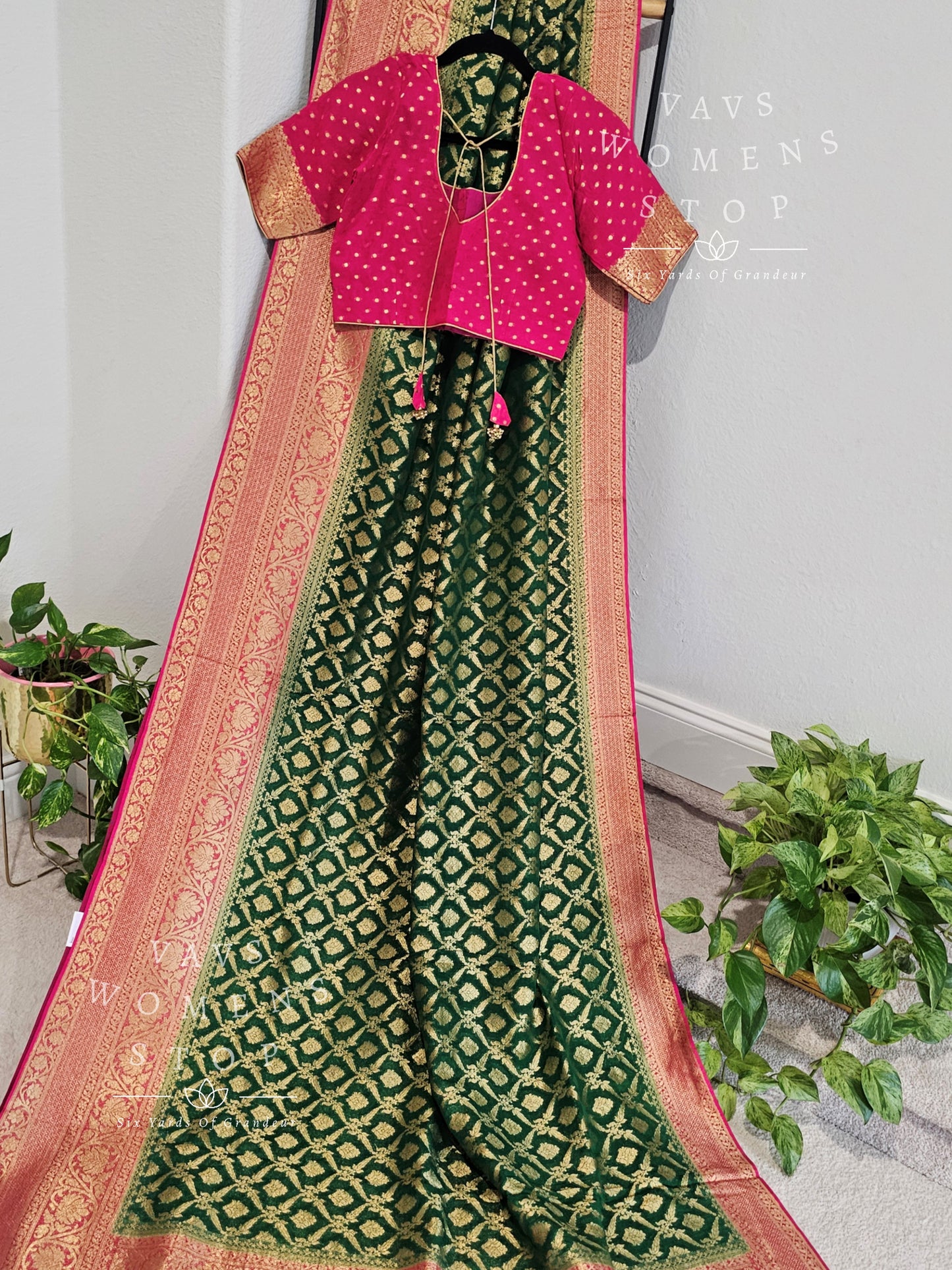 Pure Khaddi Georgette Powerloom Saree - Blouse