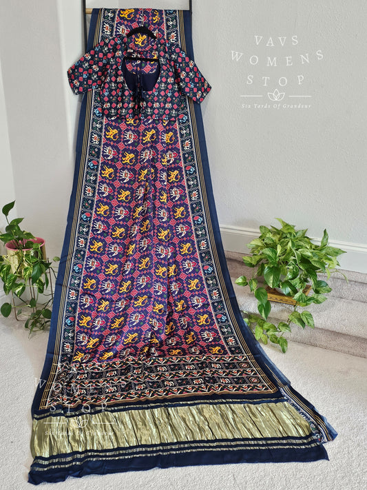 Pure Gaji Silk Patola Prints Saree - Blouse