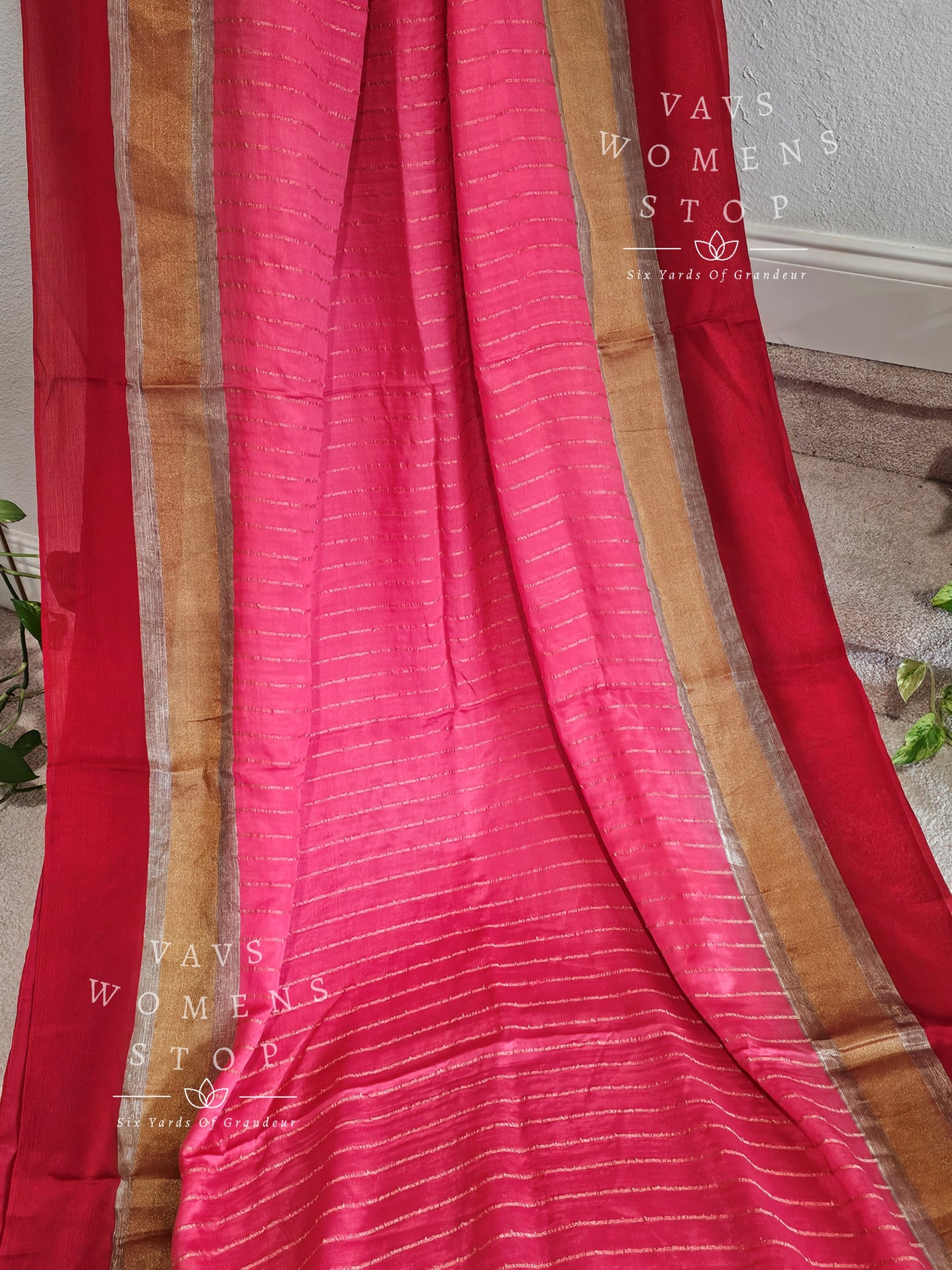 Pure Wrinkle Crepe Silk Saree - Benarasi Blouse