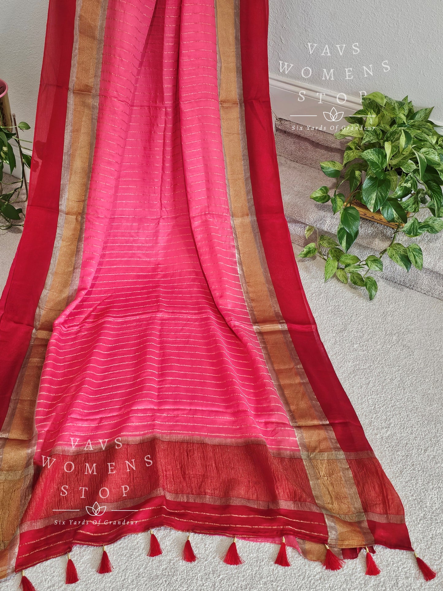 Pure Wrinkle Crepe Silk Saree - Benarasi Blouse