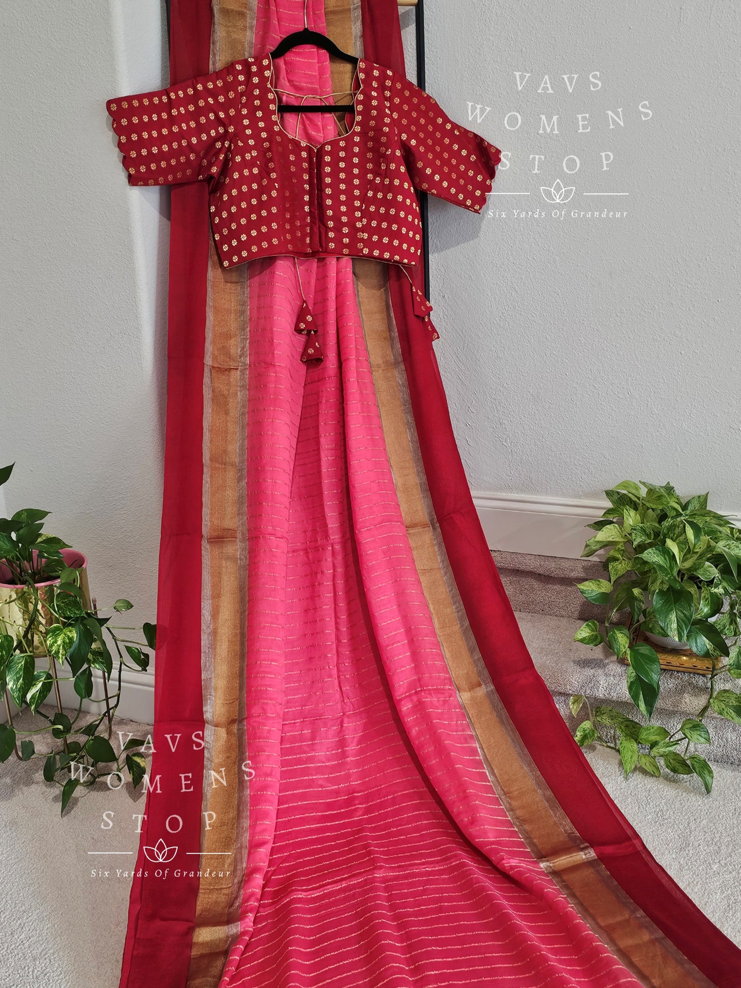 Pure Wrinkle Crepe Silk Saree - Benarasi Blouse