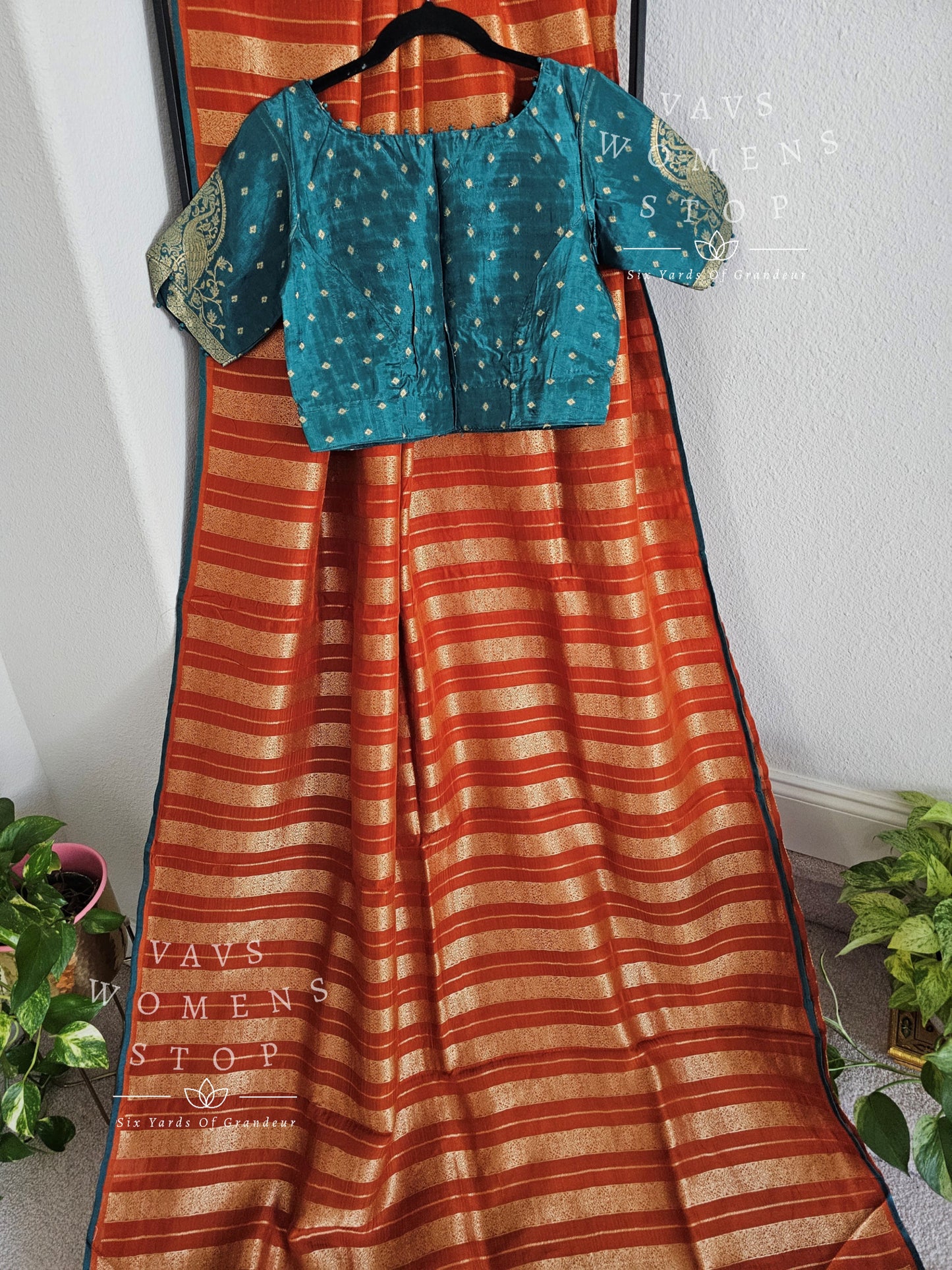 Soft Munga Khadi Organza Silk Saree - Blouse