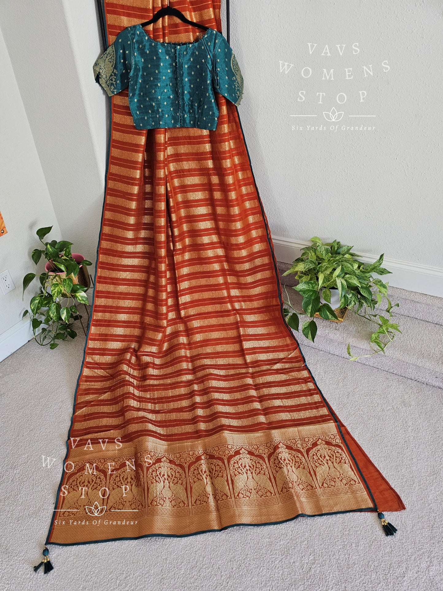 Soft Munga Khadi Organza Silk Saree - Blouse