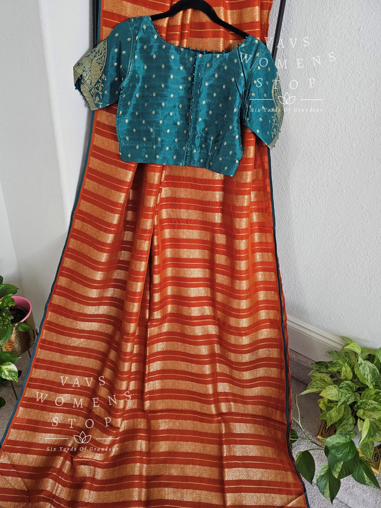 Soft Munga Khadi Organza Silk Saree - Blouse