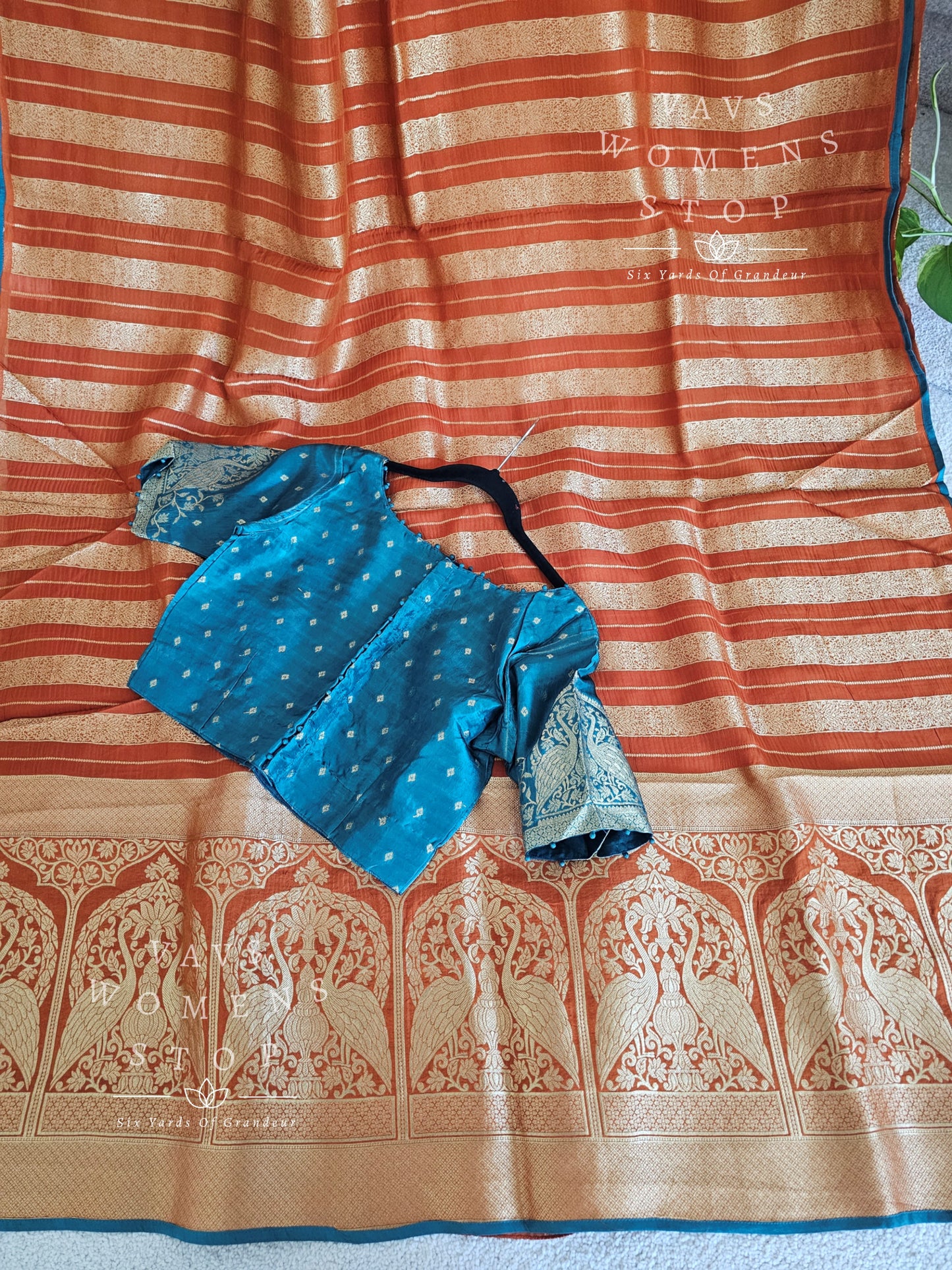 Soft Munga Khadi Organza Silk Saree - Blouse