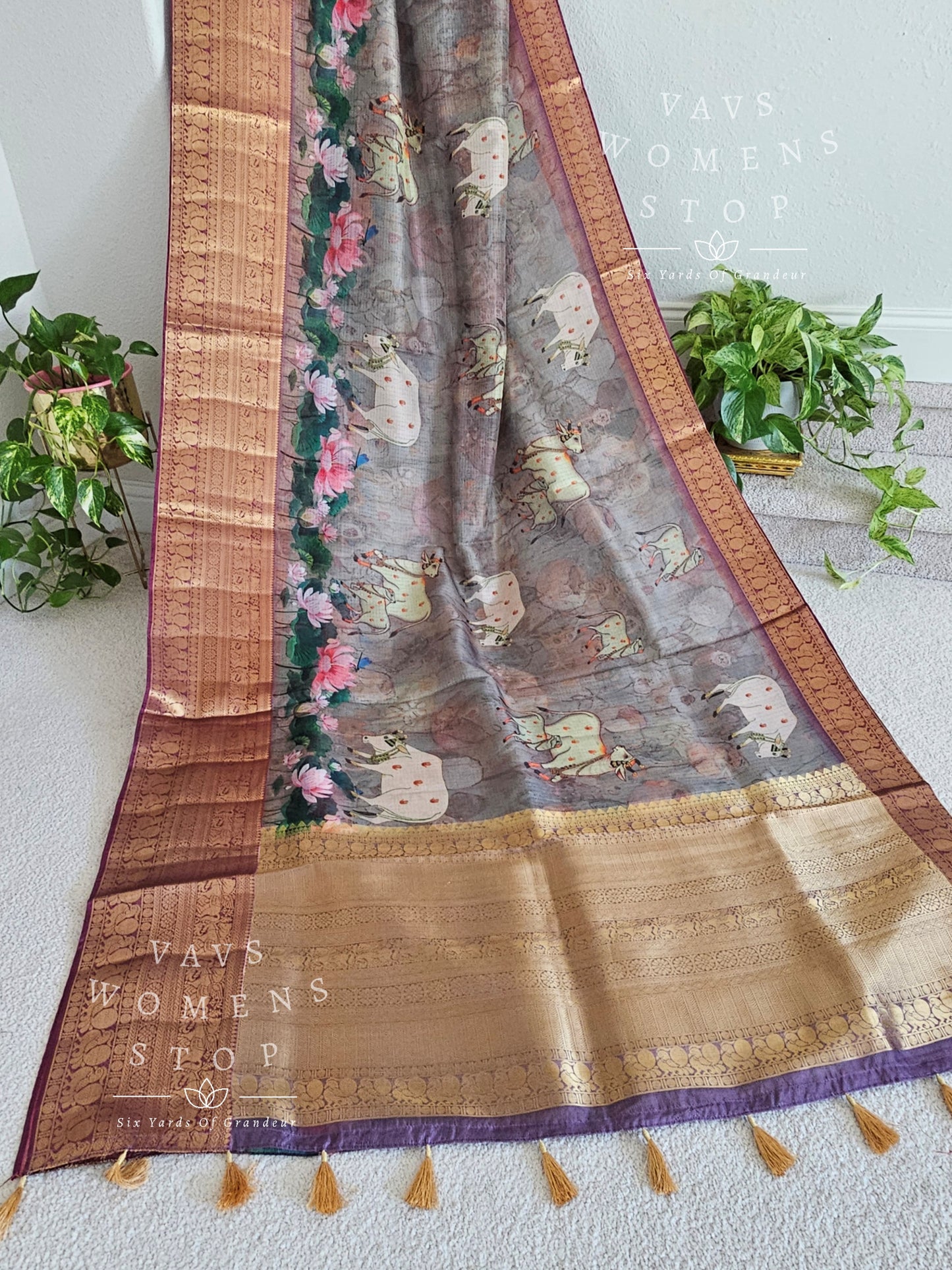 Fine Quality Kota Silk Kanchi Border Pichwai Prints Saree - Blouse