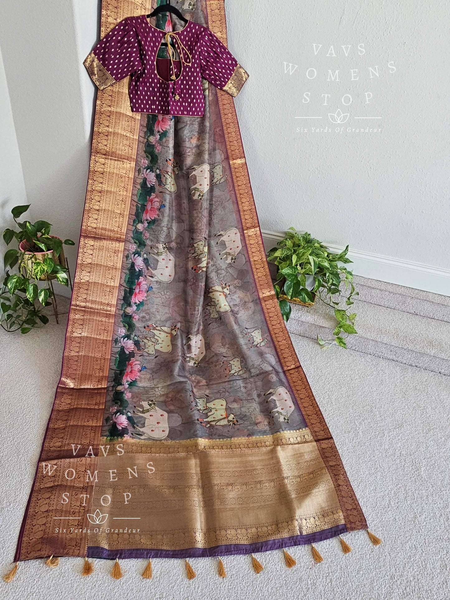 Fine Quality Kota Silk Kanchi Border Pichwai Prints Saree - Blouse