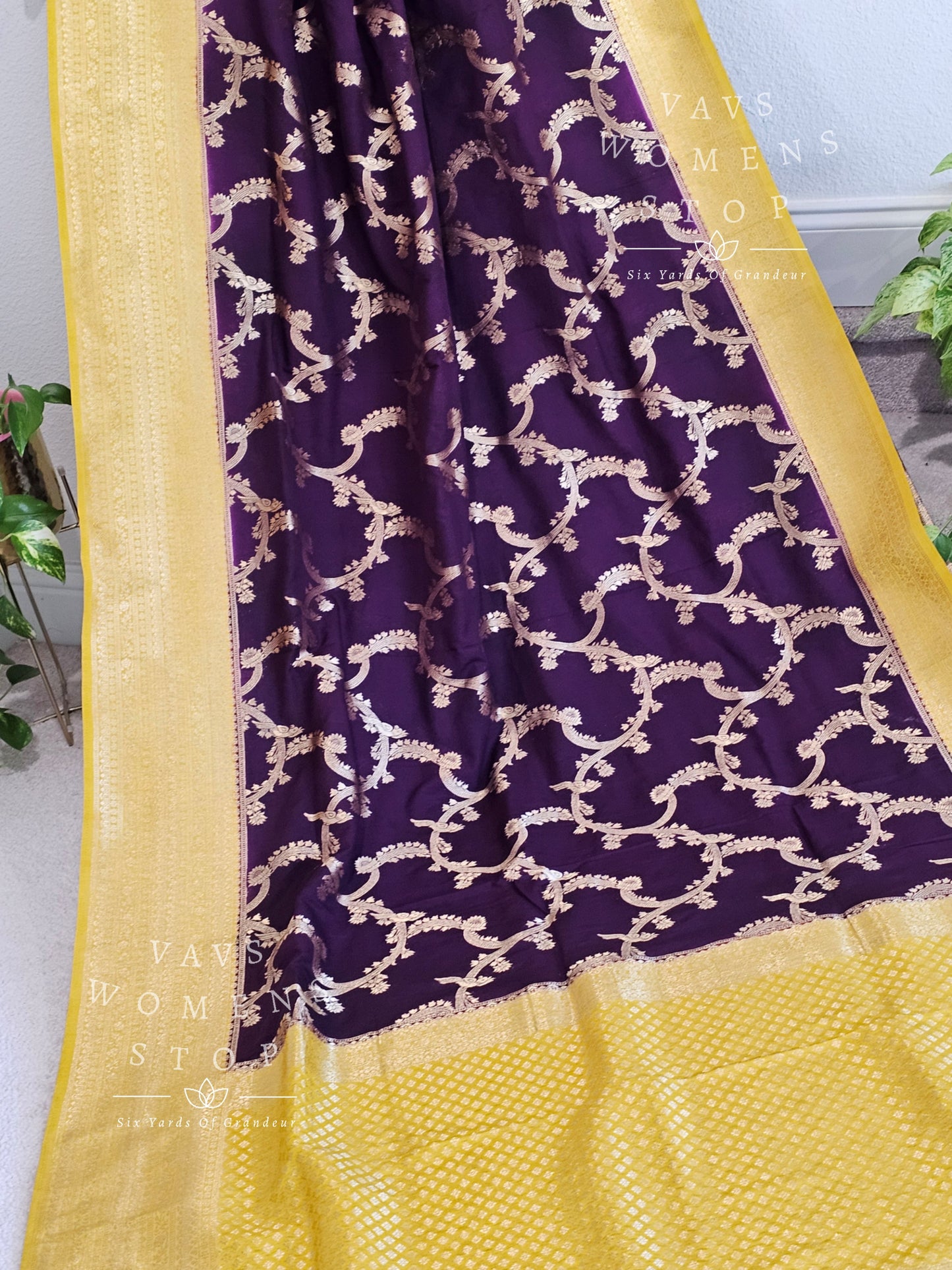 Viscose Benarasi Crepe Silk Saree - Full Sleeves Benarasi Blouse