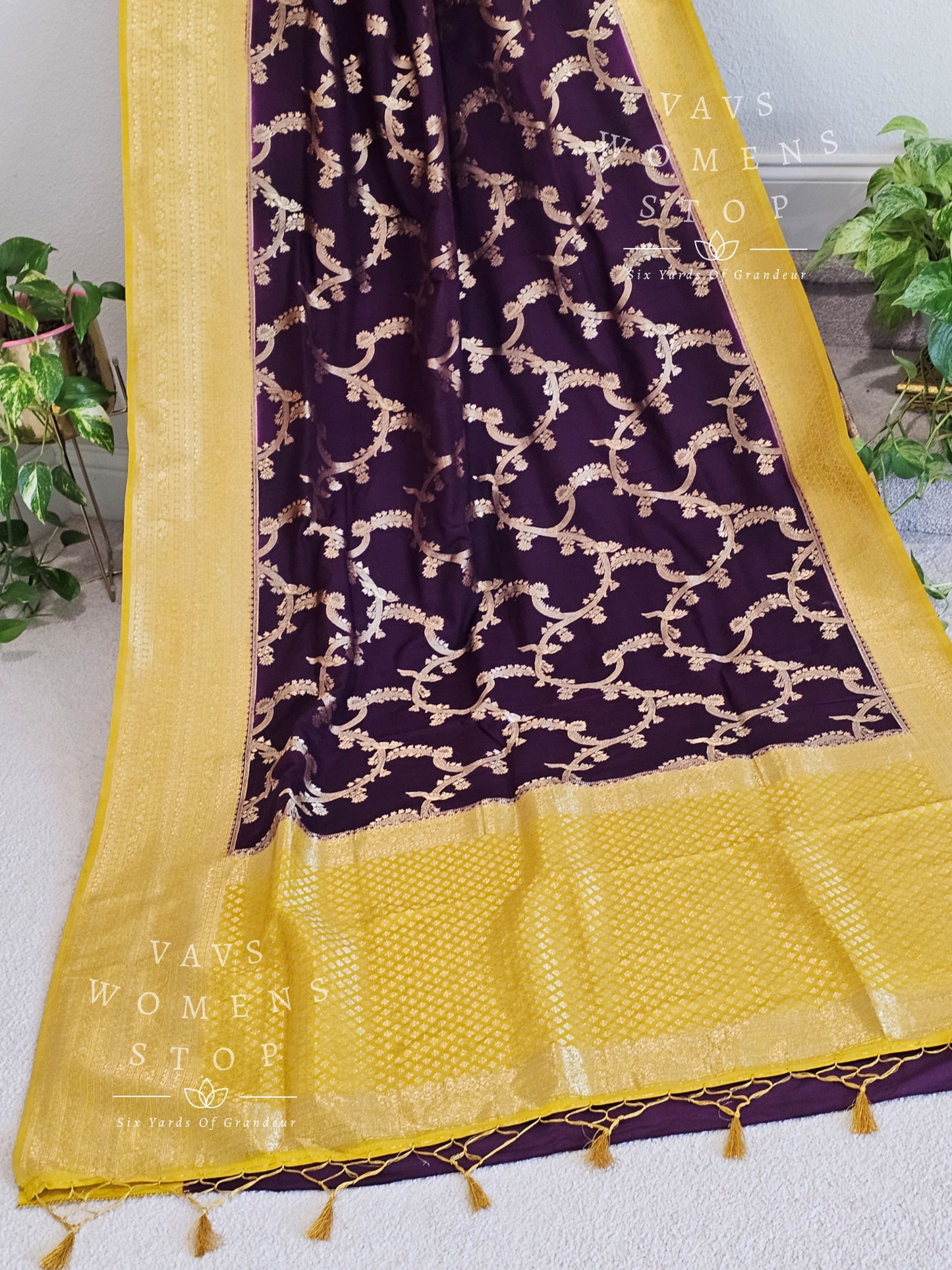 Viscose Benarasi Crepe Silk Saree - Full Sleeves Benarasi Blouse