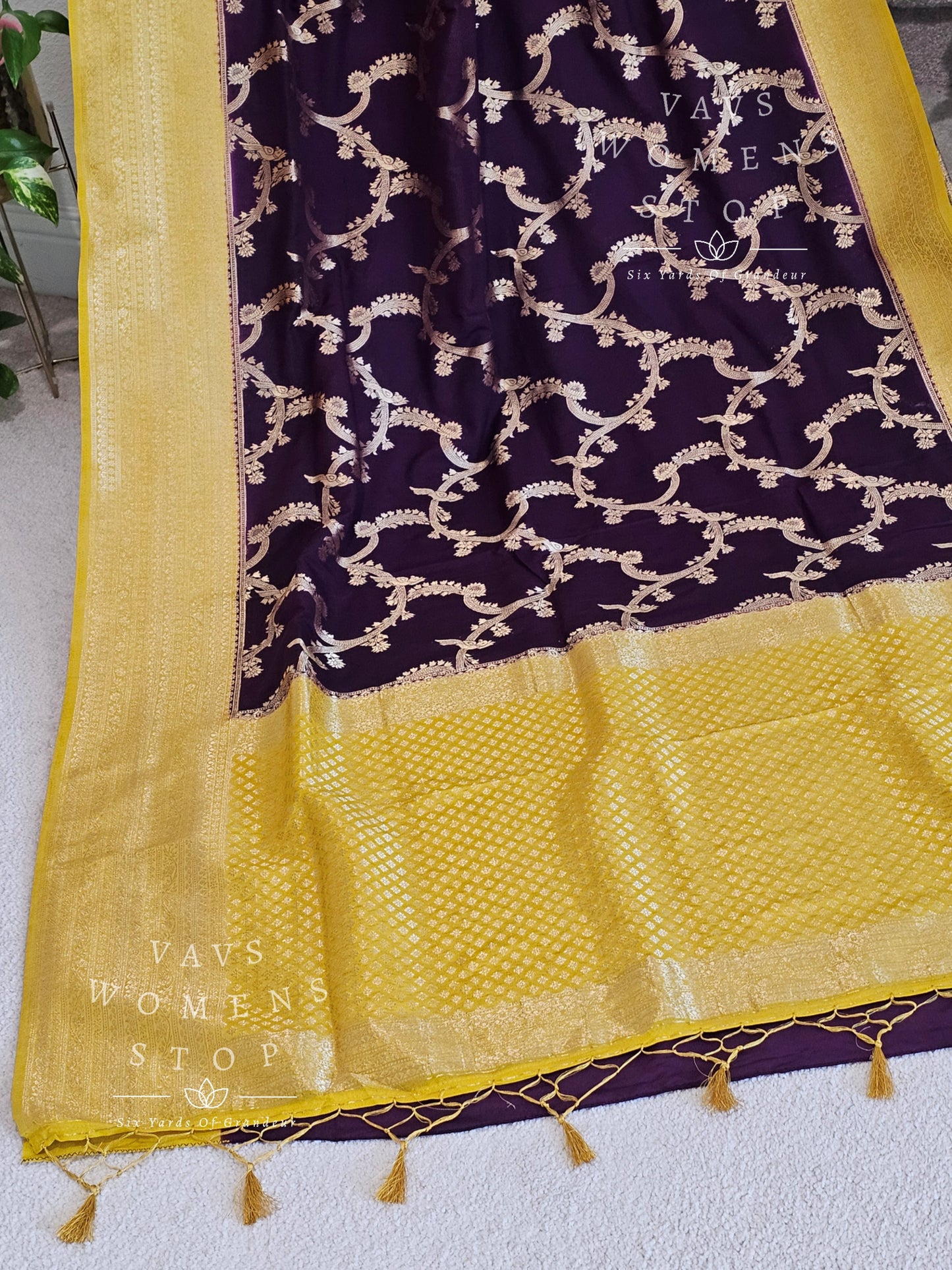 Viscose Benarasi Crepe Silk Saree - Full Sleeves Benarasi Blouse