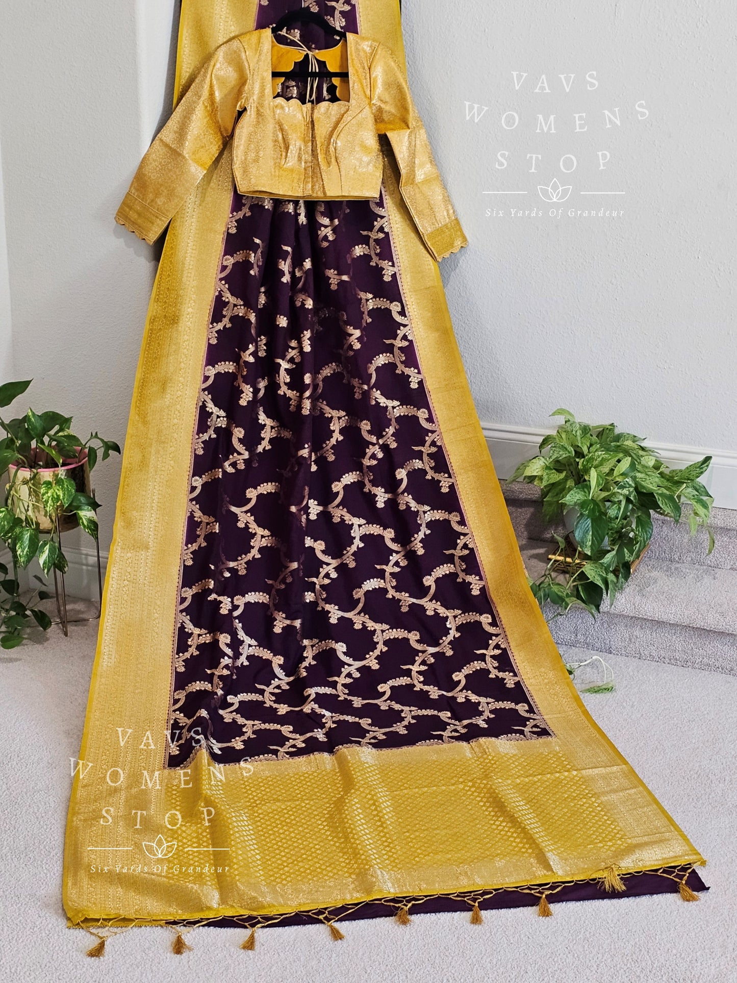 Viscose Benarasi Crepe Silk Saree - Full Sleeves Benarasi Blouse