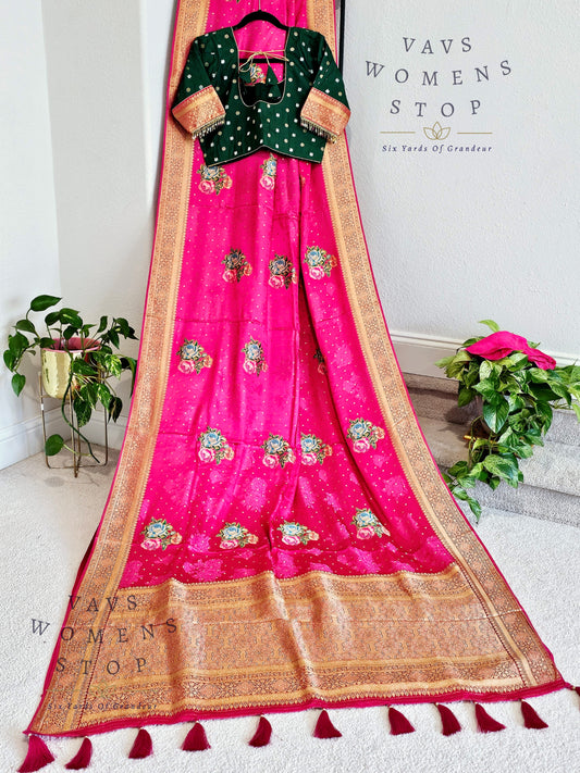 Munga Satin Benarasi Silk Saree - Blouse