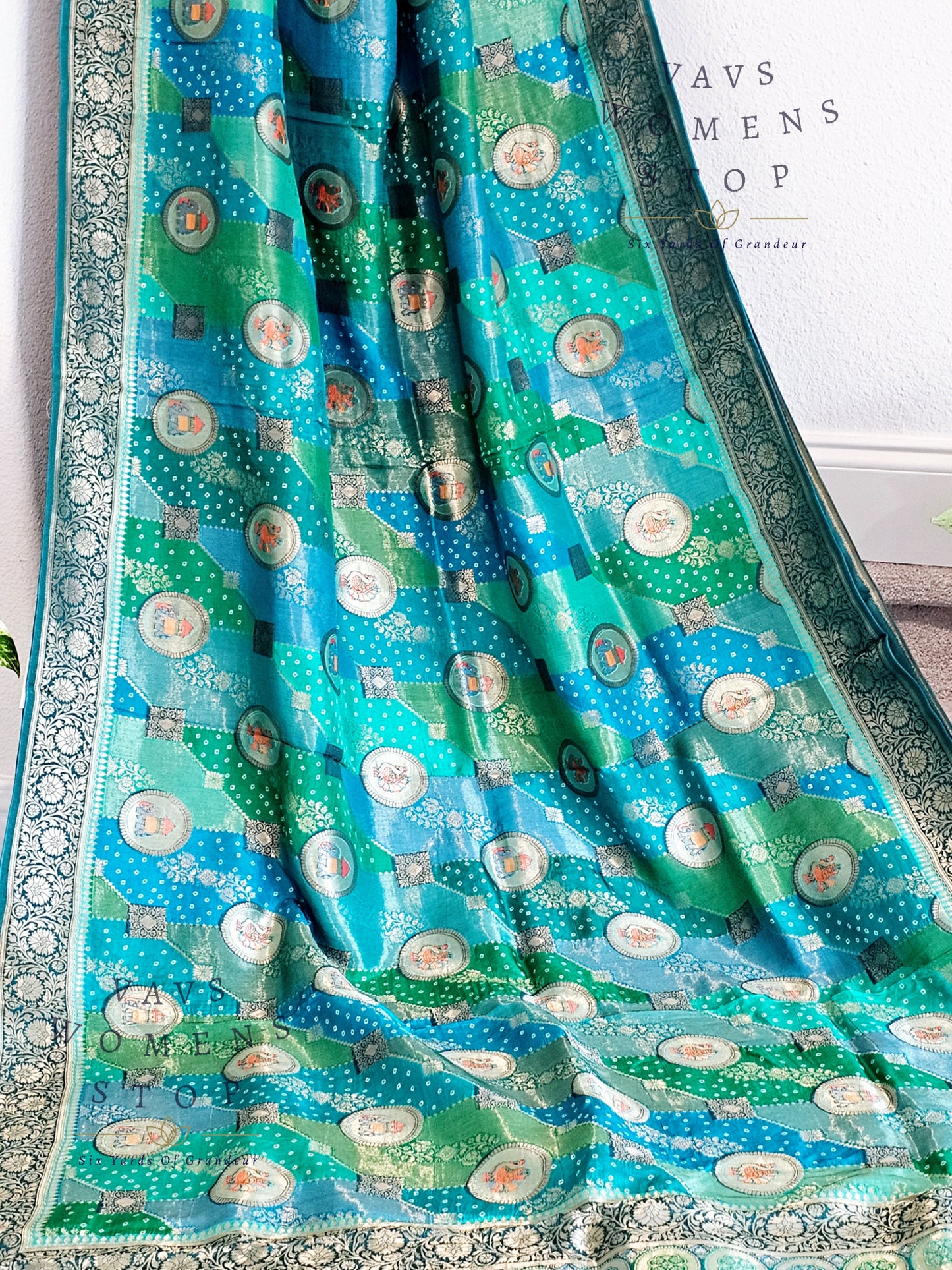 Munga Benarasi Crepesilk  Saree - Blouse