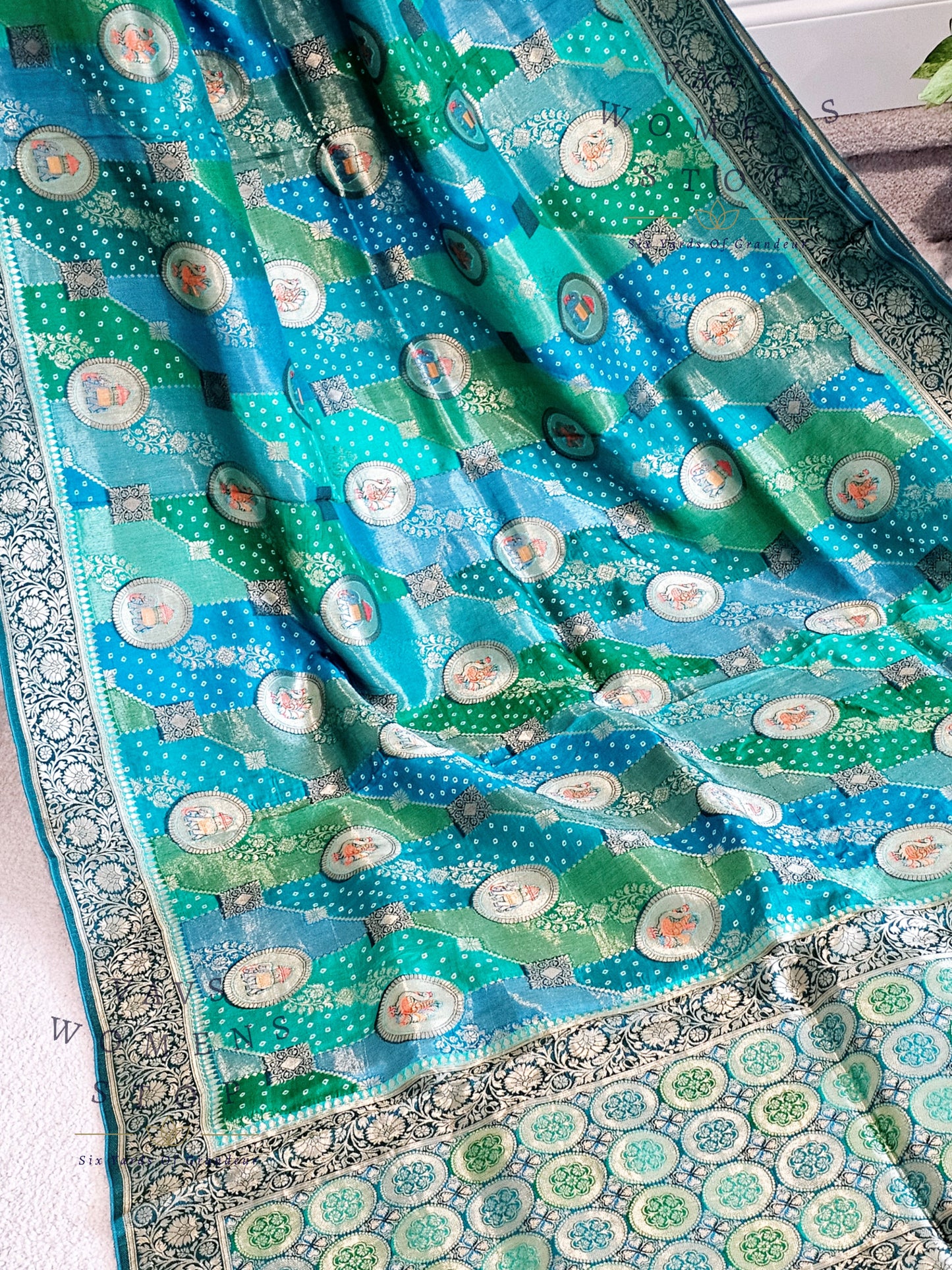 Munga Benarasi Crepesilk  Saree - Blouse