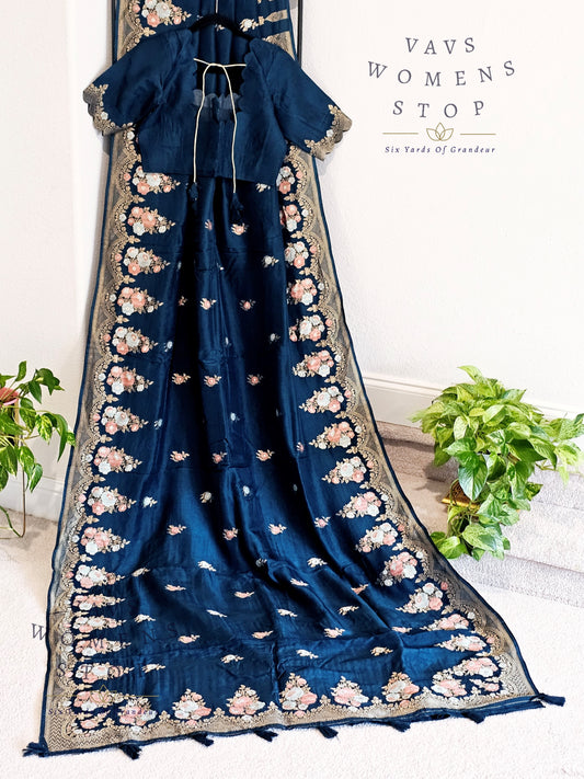 Munga Benarasi Crepesilk Scalloped Border Saree - Blouse