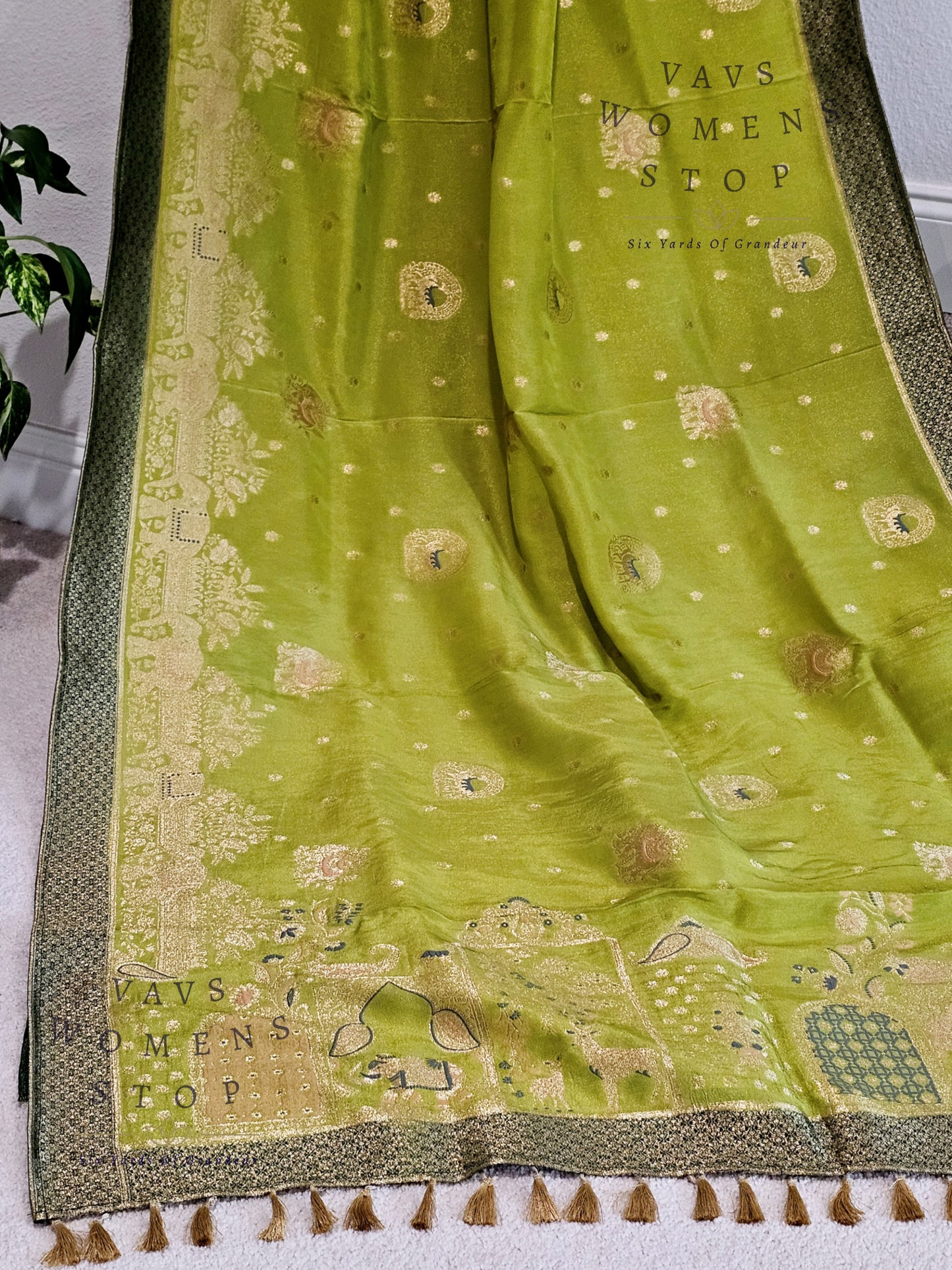 Munga Benarasi Crepe Silk Saree - Blouse