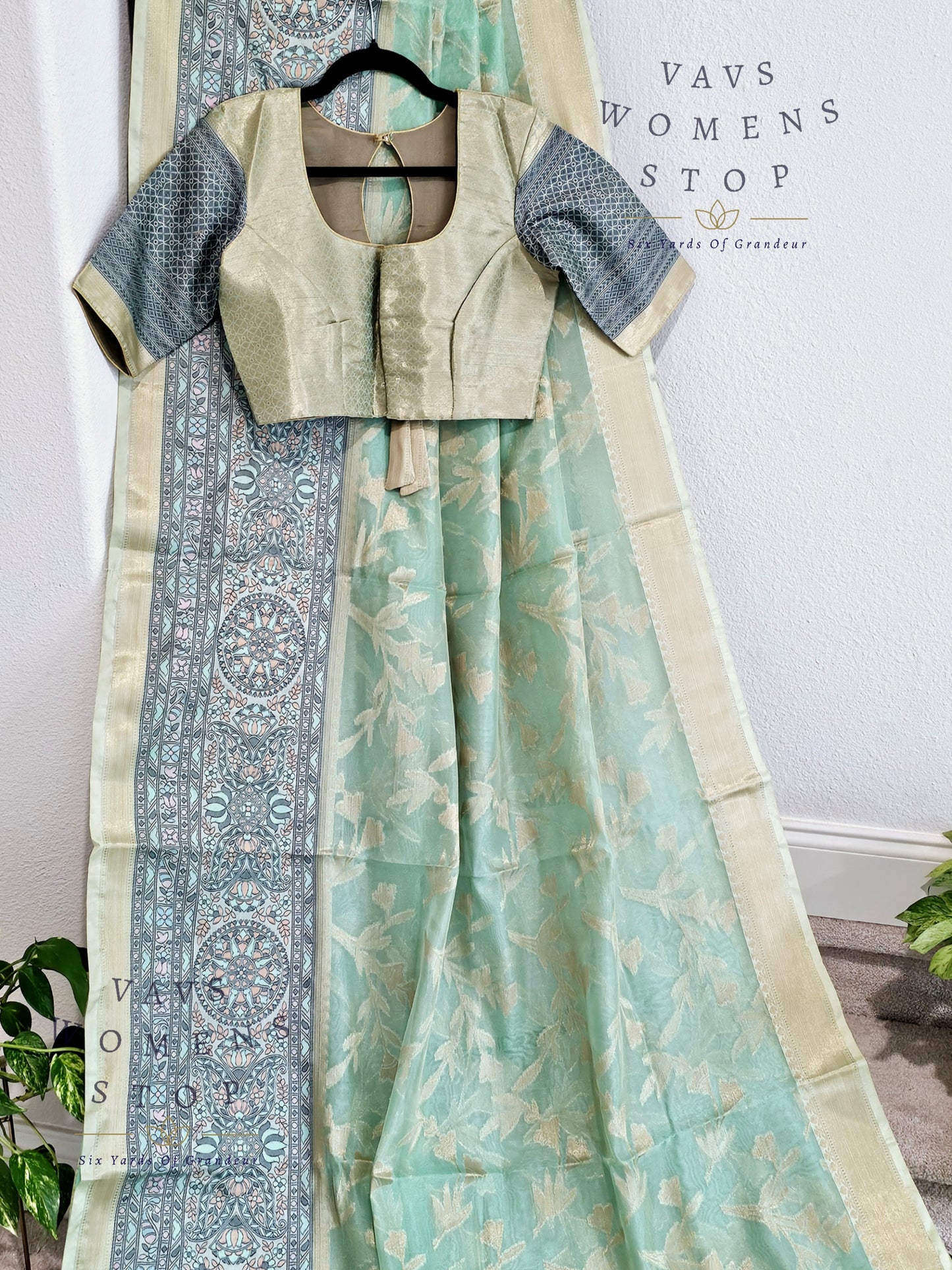 Semi Warm Organza Saree - Blouse