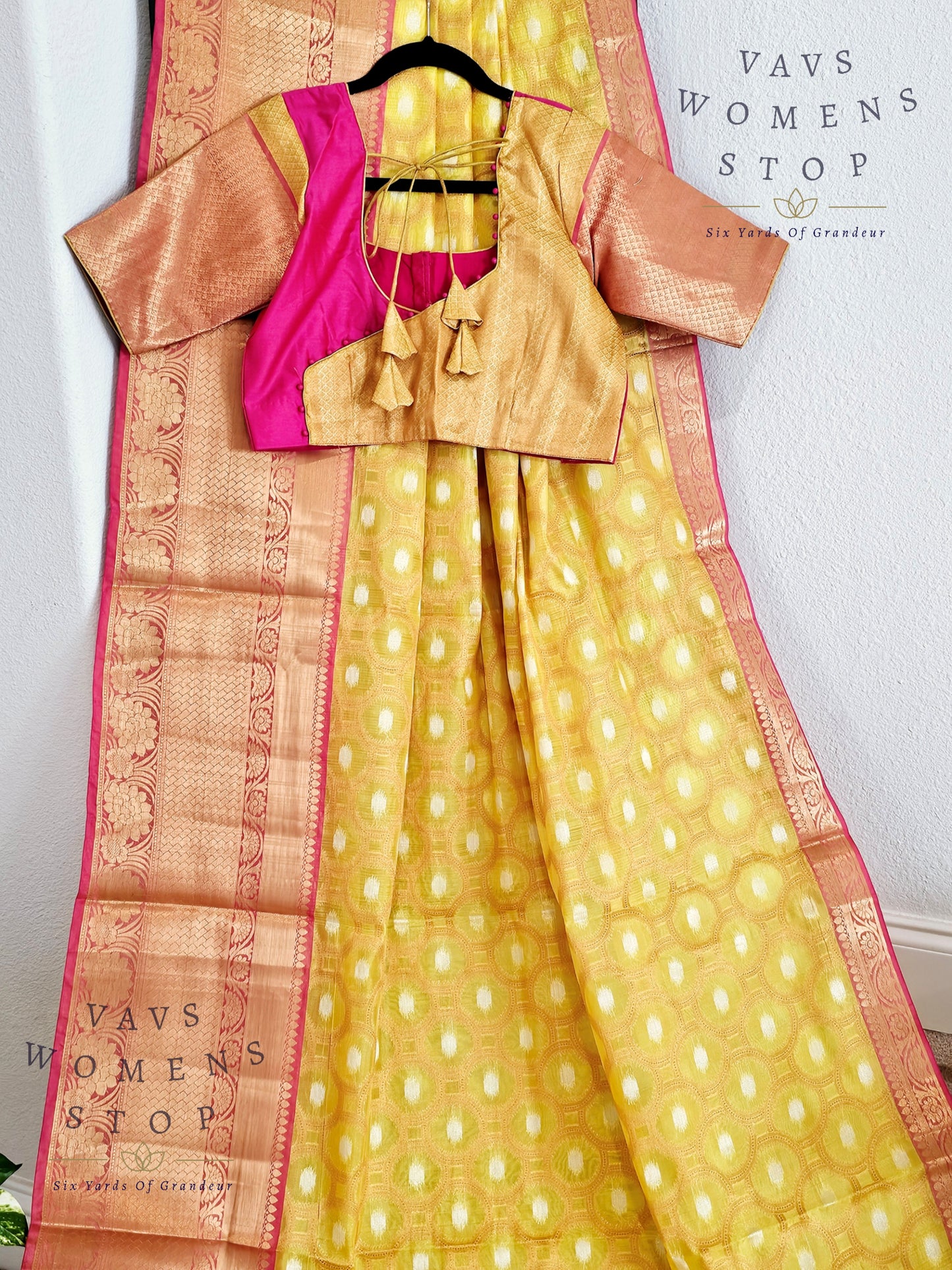 Semi Warm Organza Saree - Blouse
