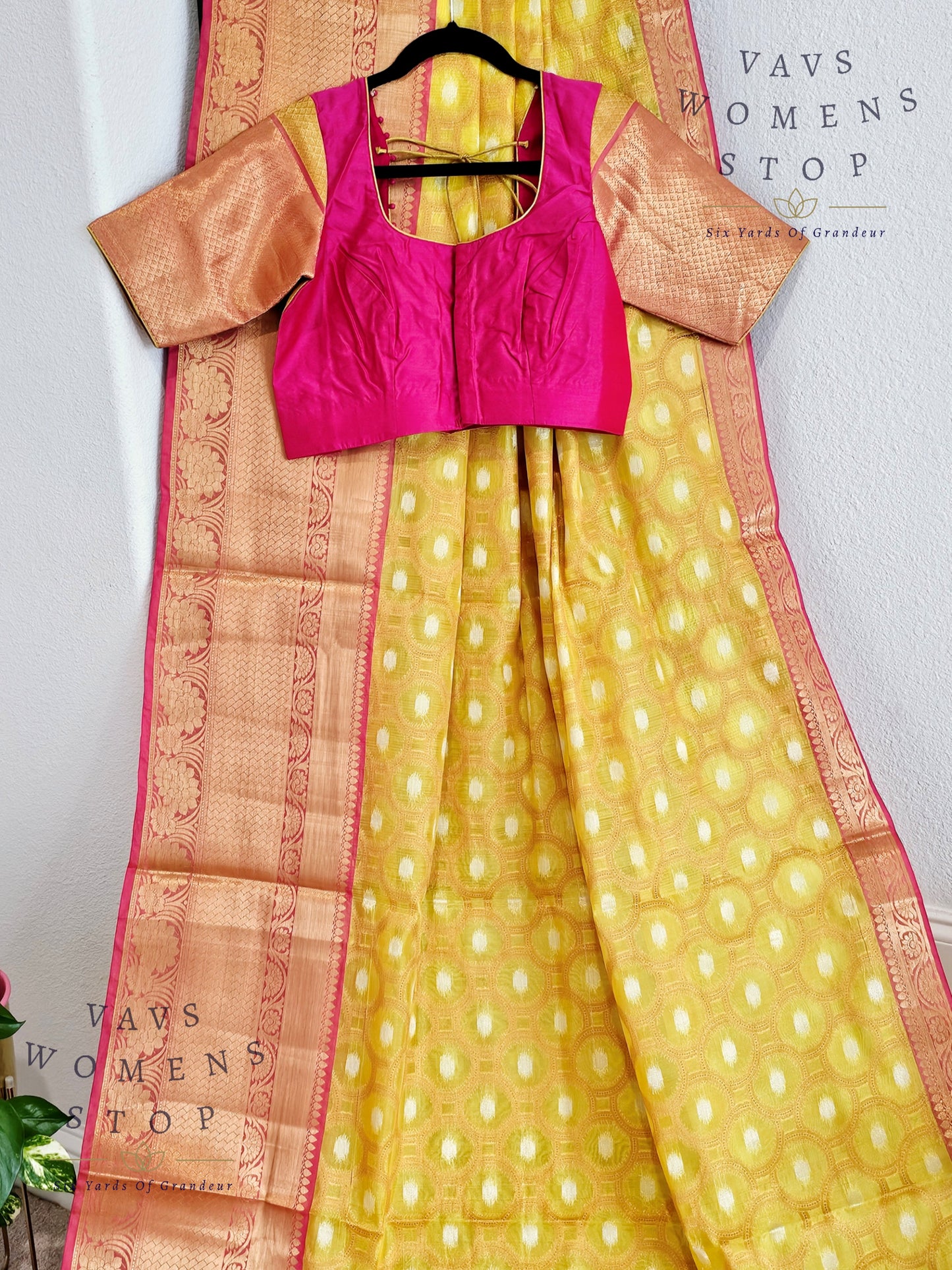 Semi Warm Organza Saree - Blouse
