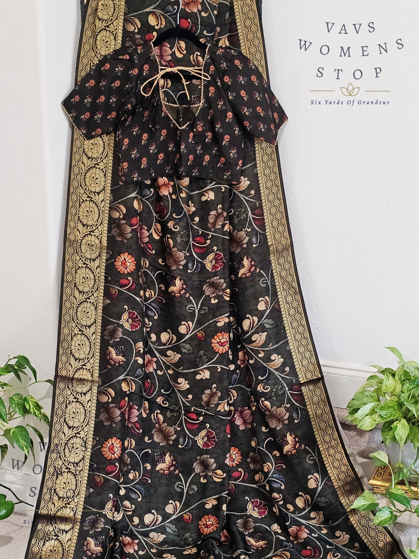 Munga Crepe Silk Kalamkari Digital Print Saree - Blouse