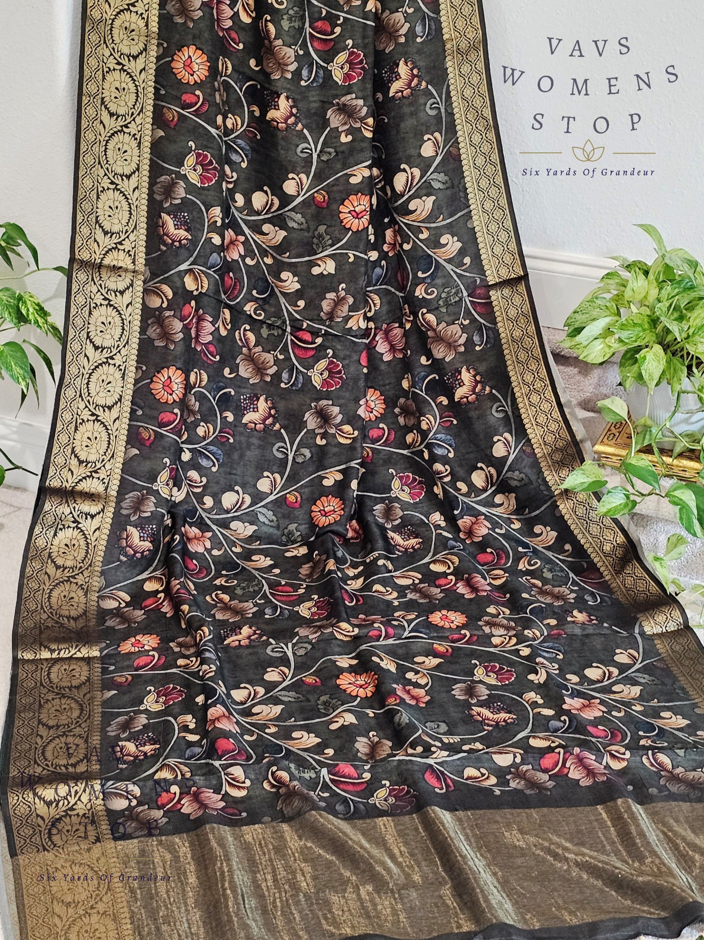 Munga Crepe Silk Kalamkari Digital Print Saree - Blouse