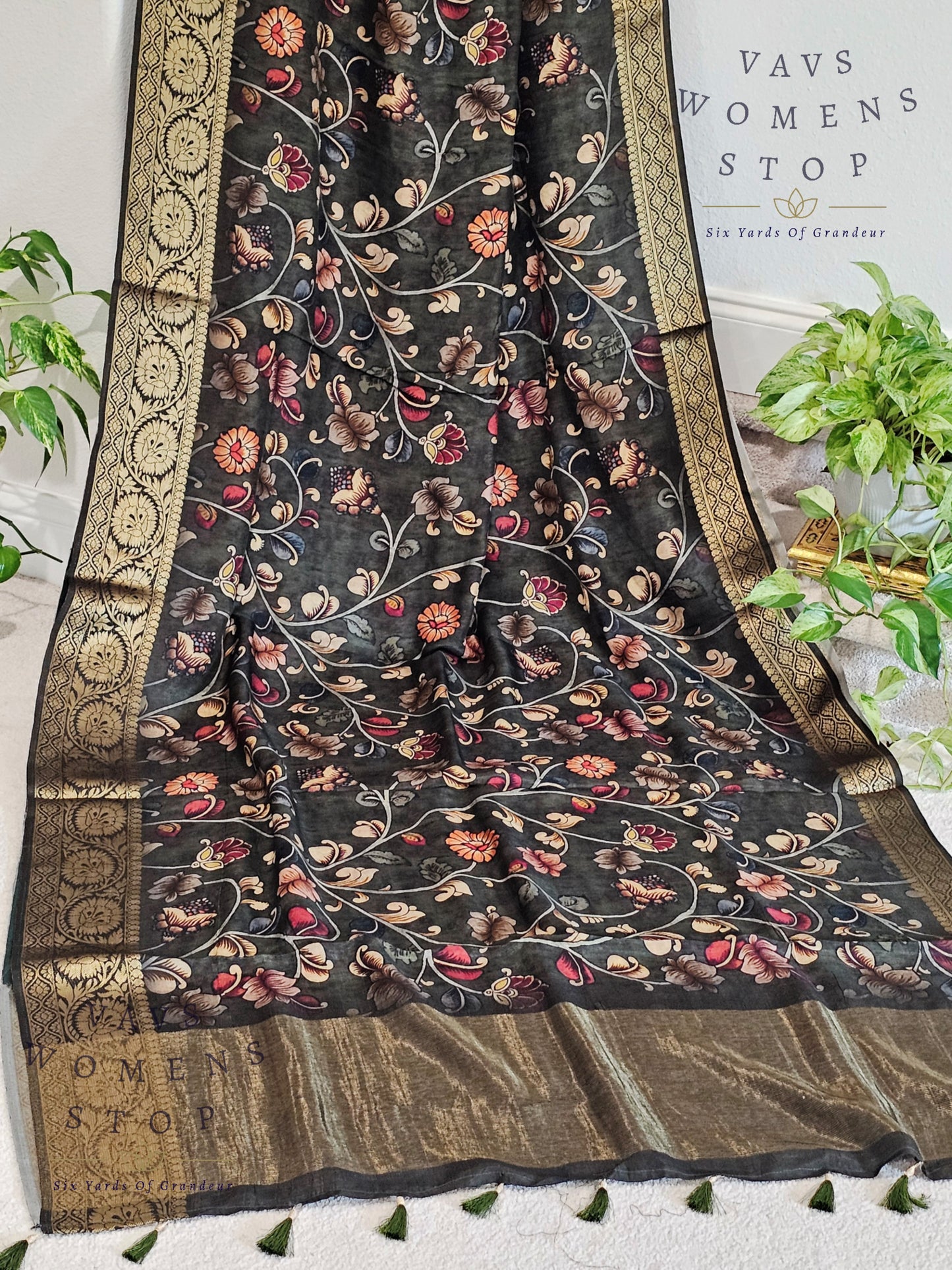 Munga Crepe Silk Kalamkari Digital Print Saree - Blouse