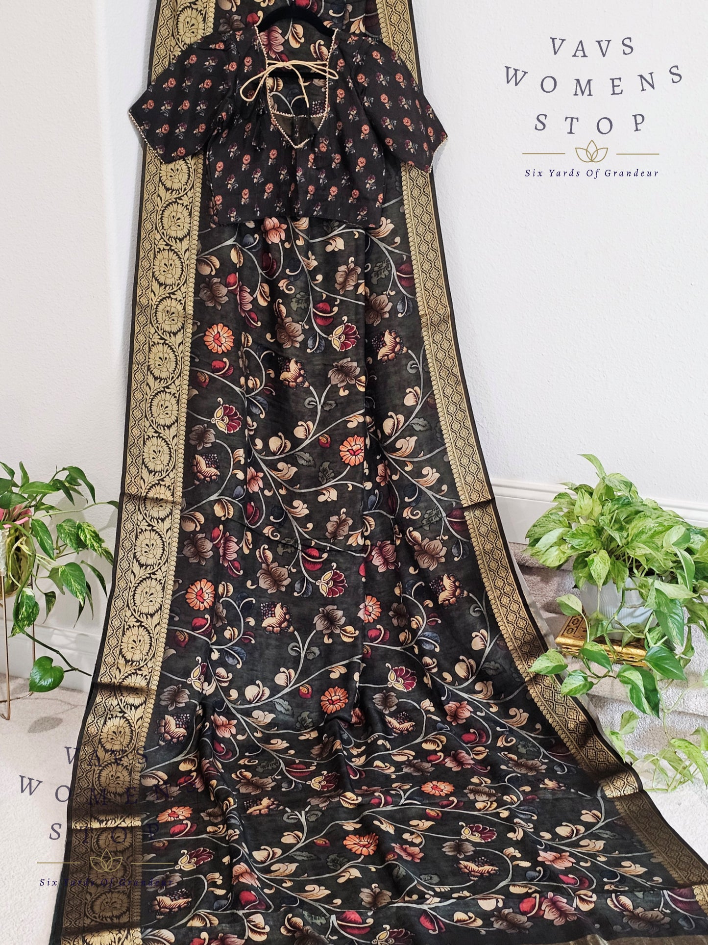 Munga Crepe Silk Kalamkari Digital Print Saree - Blouse