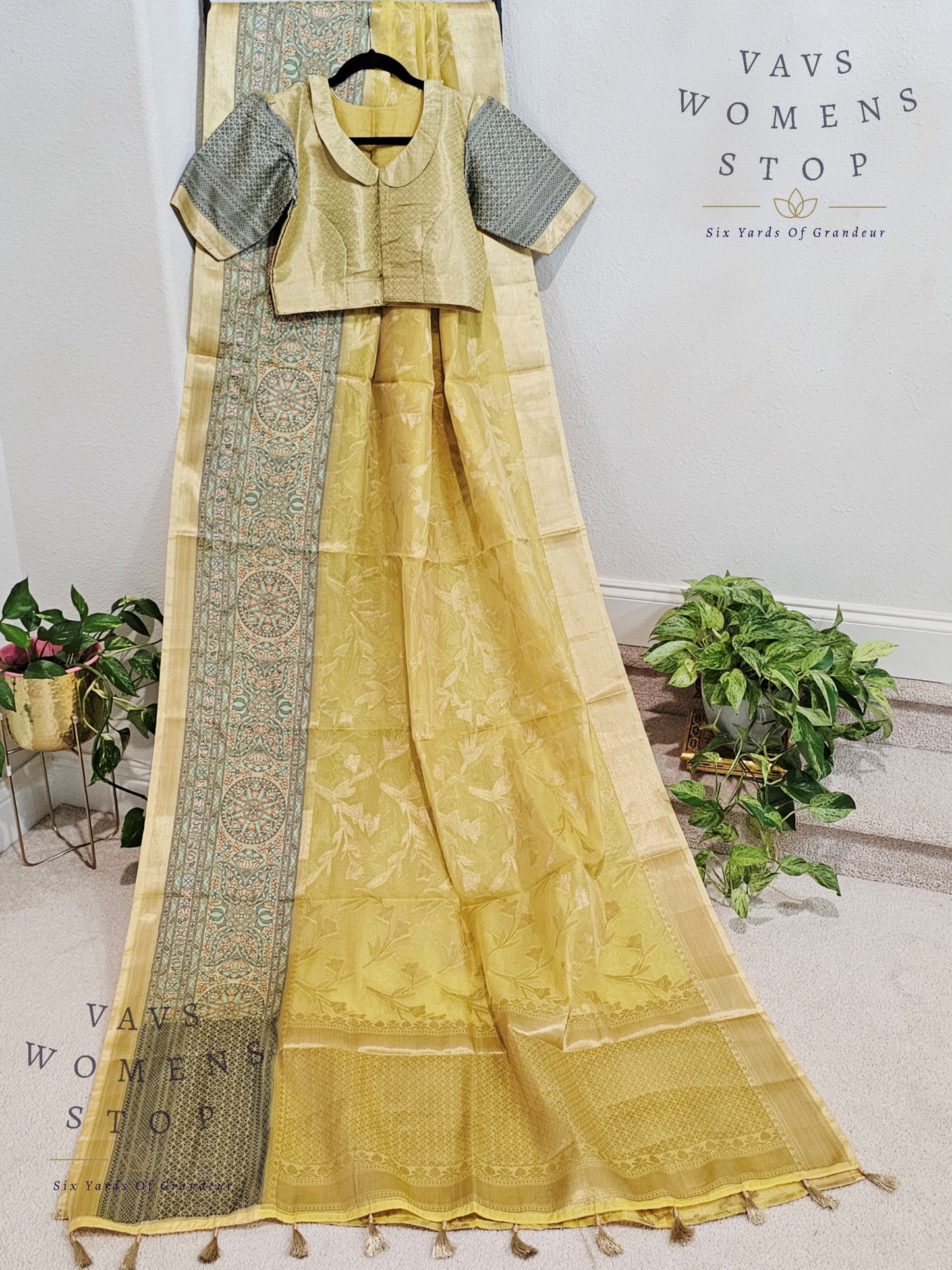 Semi Warm Organza Saree - Blouse