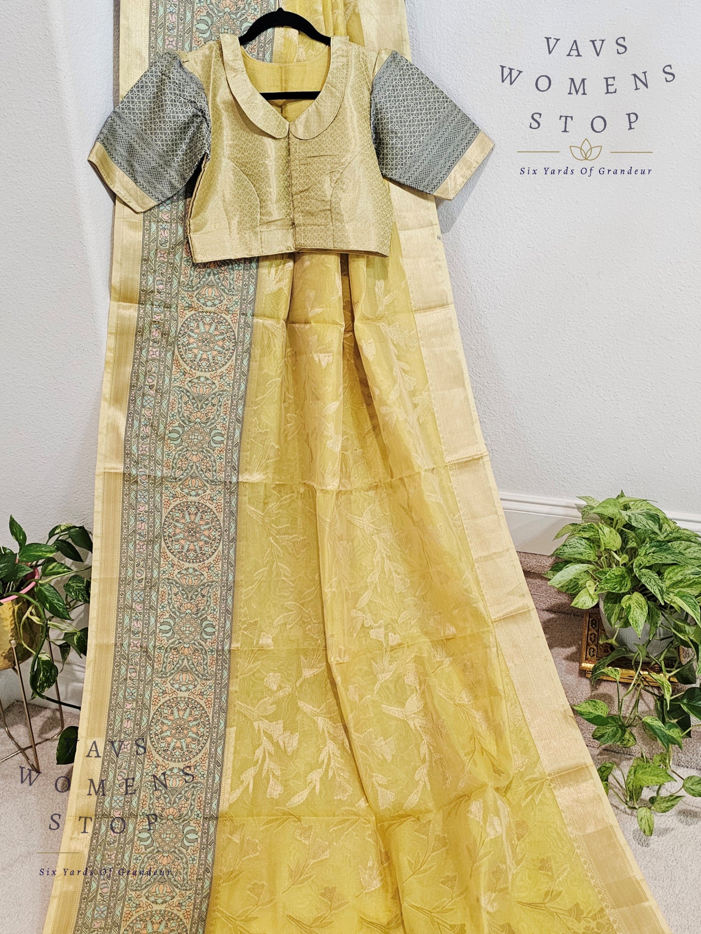 Semi Warm Organza Saree - Blouse